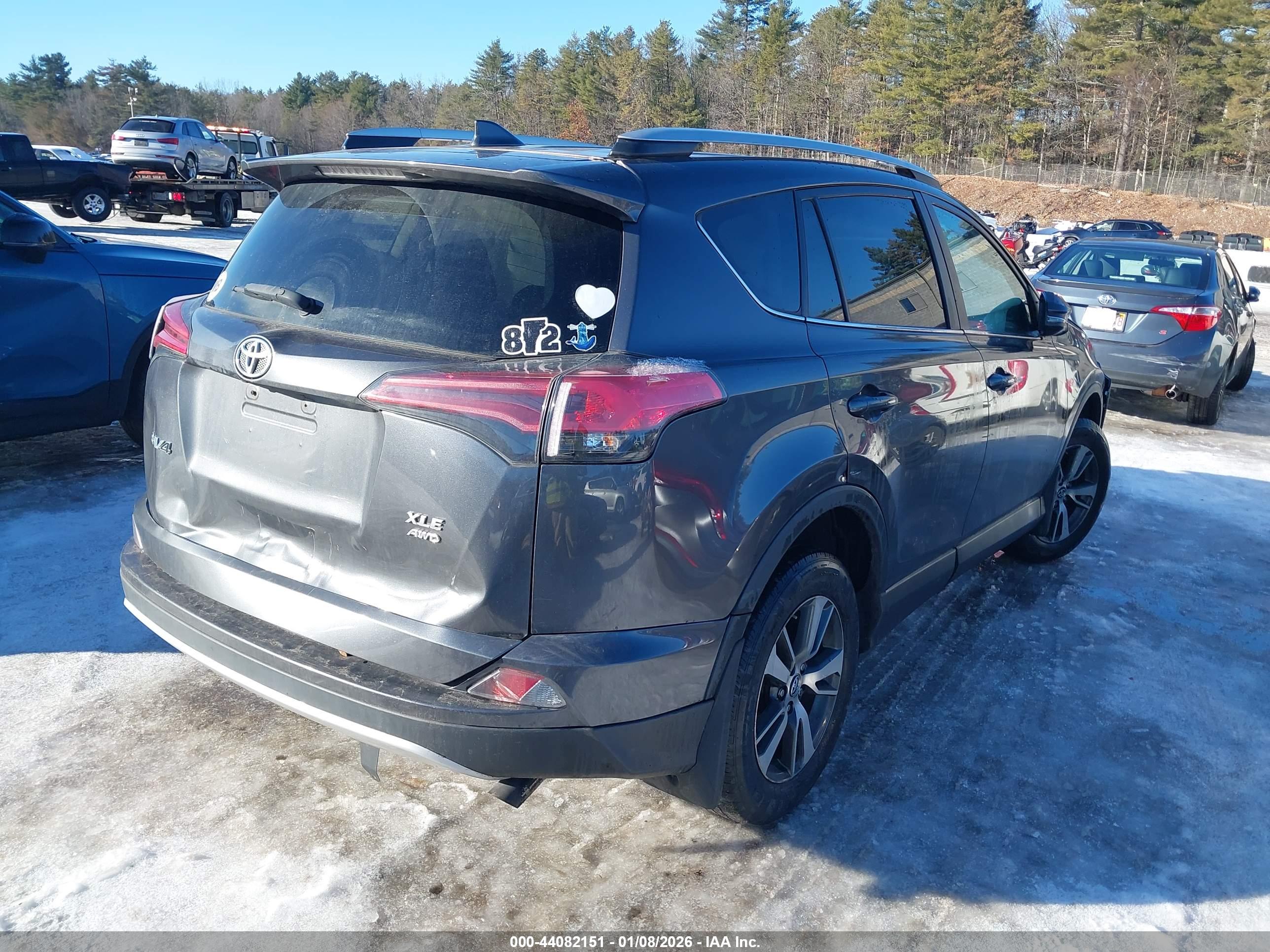 TOYOTA RAV4 image 4