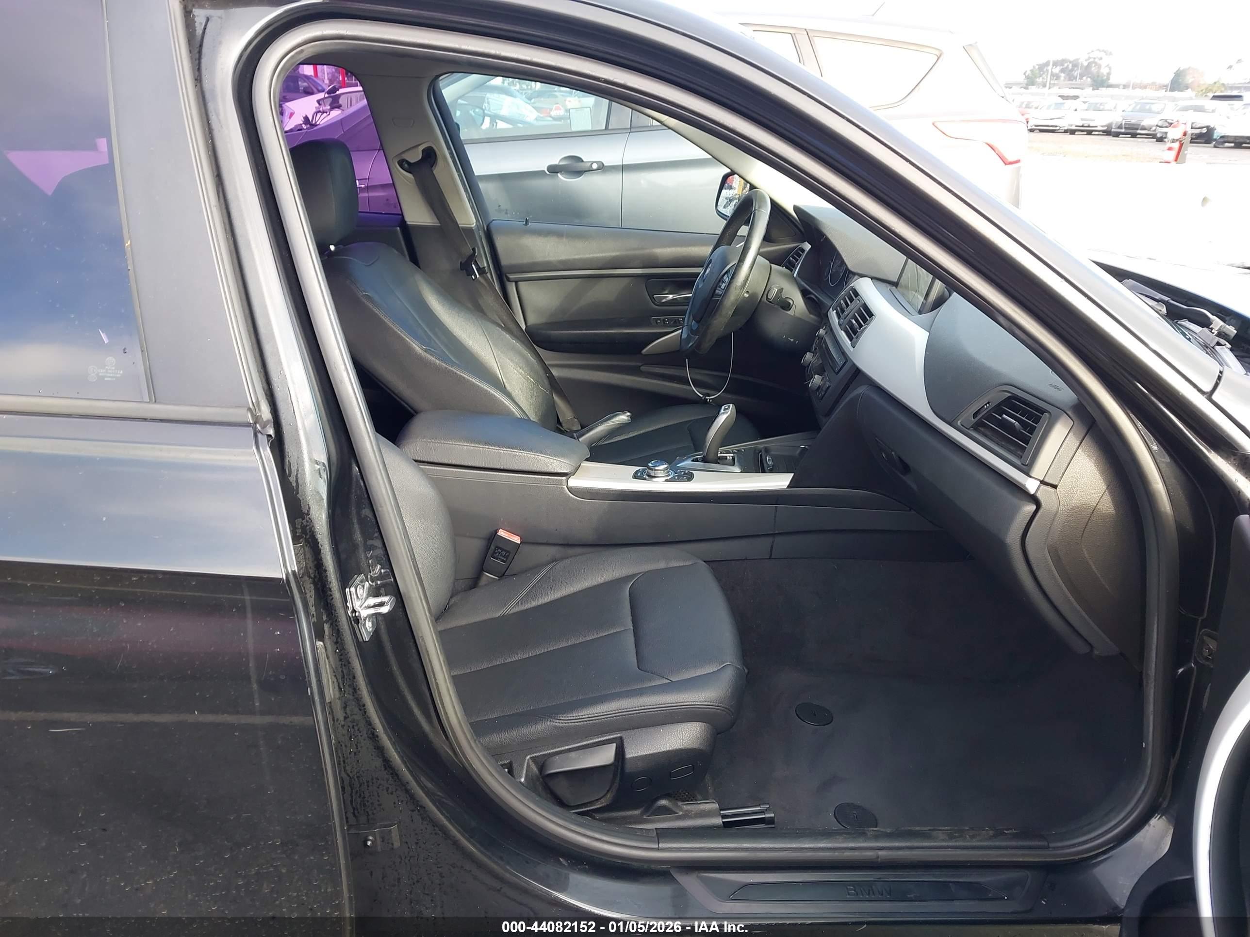 BMW 328I image 5