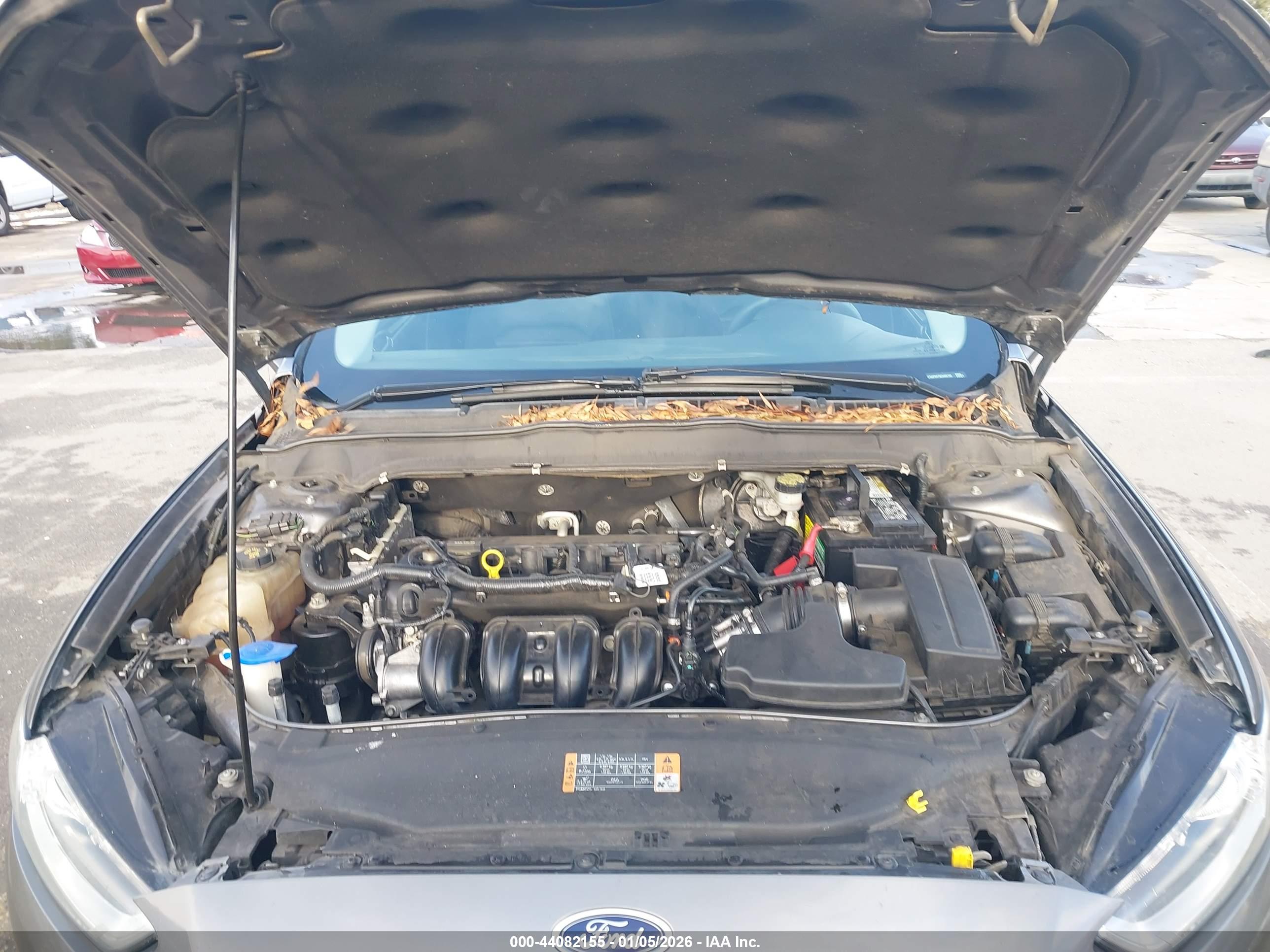 FORD FUSION image 10