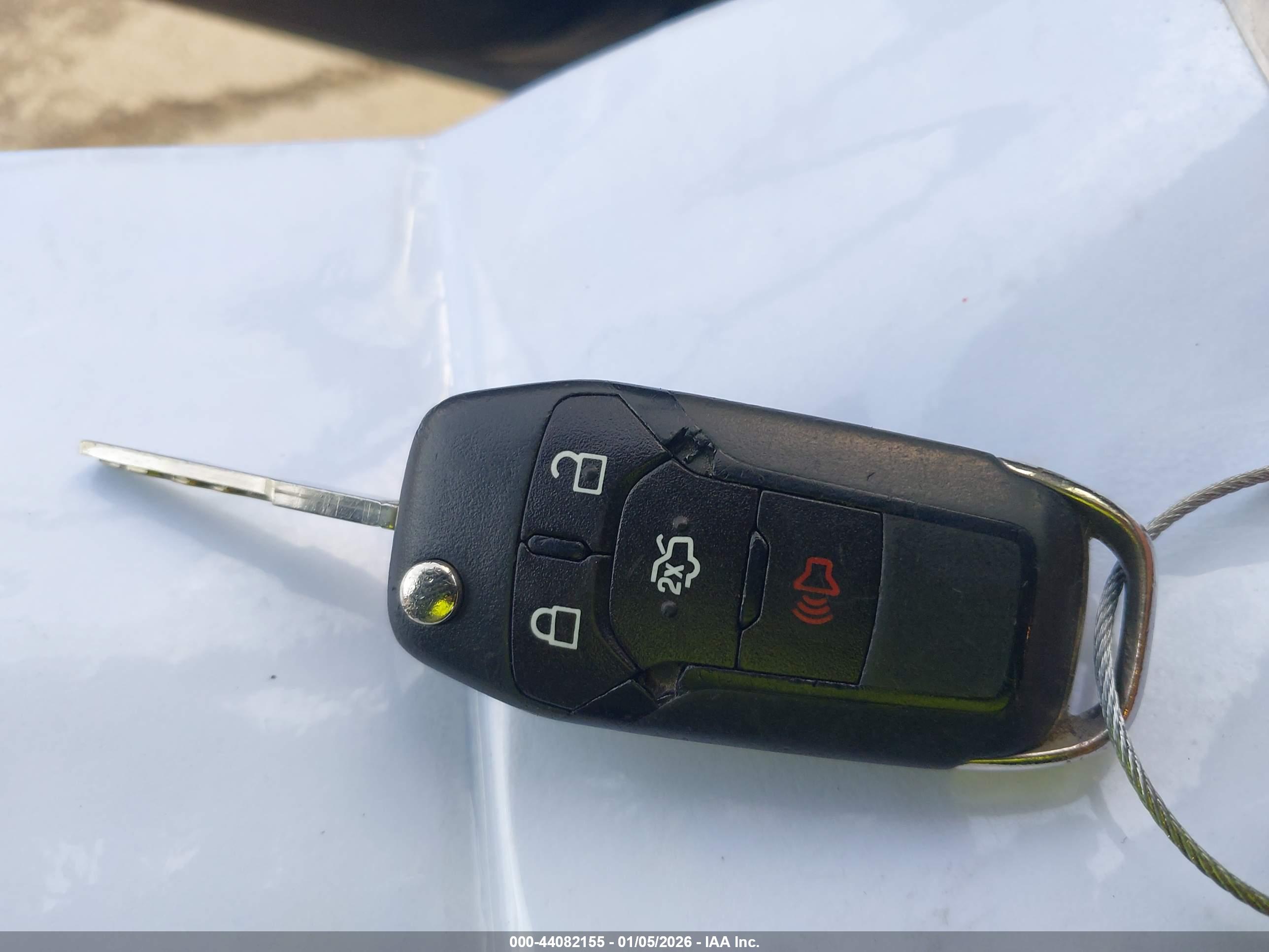 FORD FUSION image 11