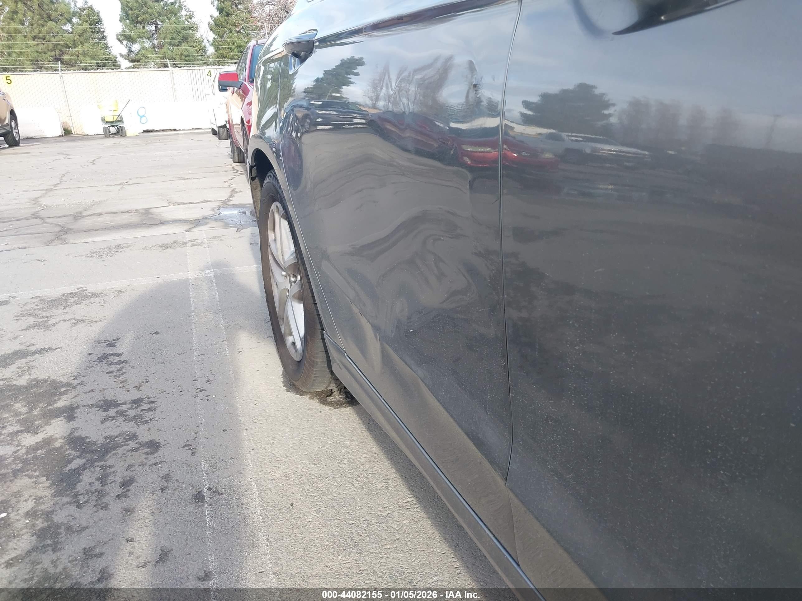 FORD FUSION image 6