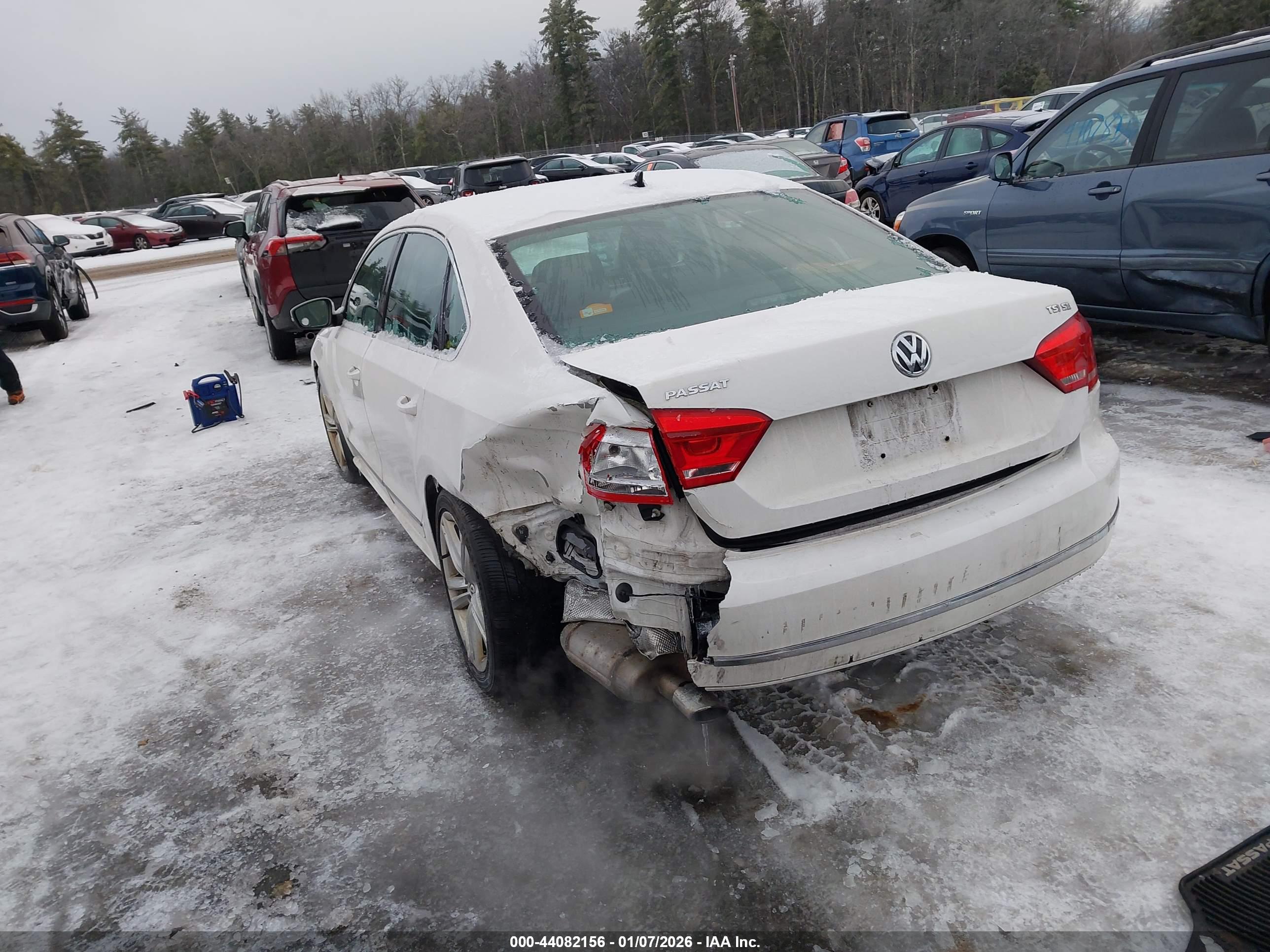 VOLKSWAGEN PASSAT image 3