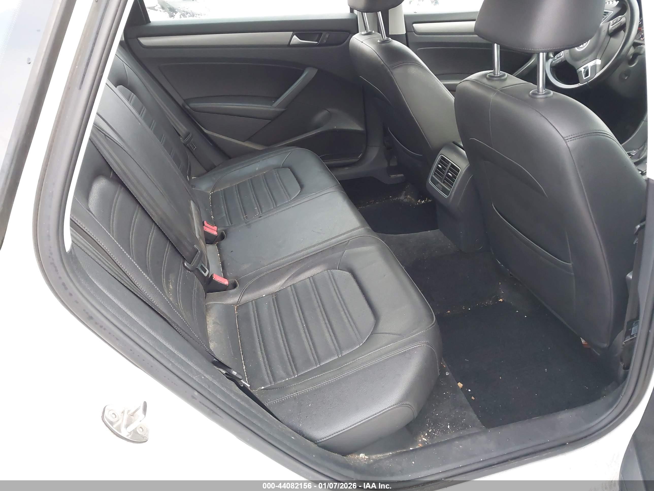 VOLKSWAGEN PASSAT image 8