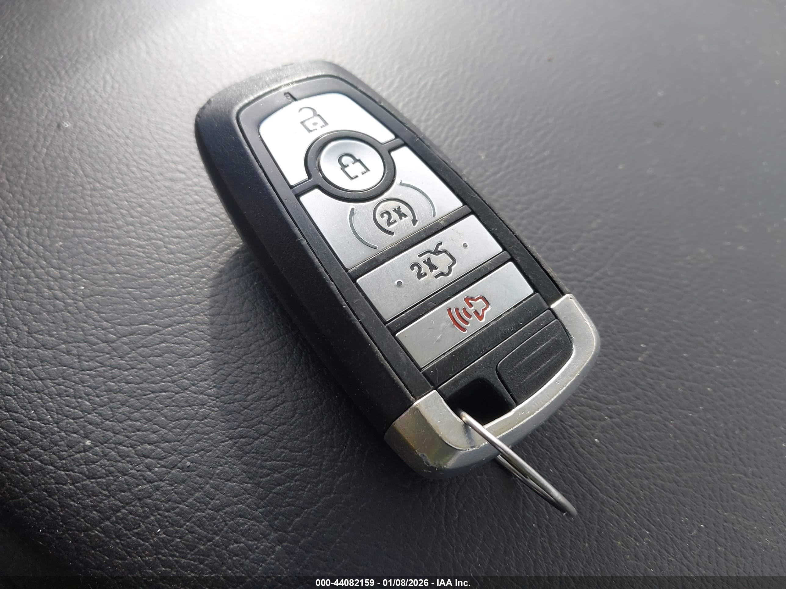 FORD FUSION image 11