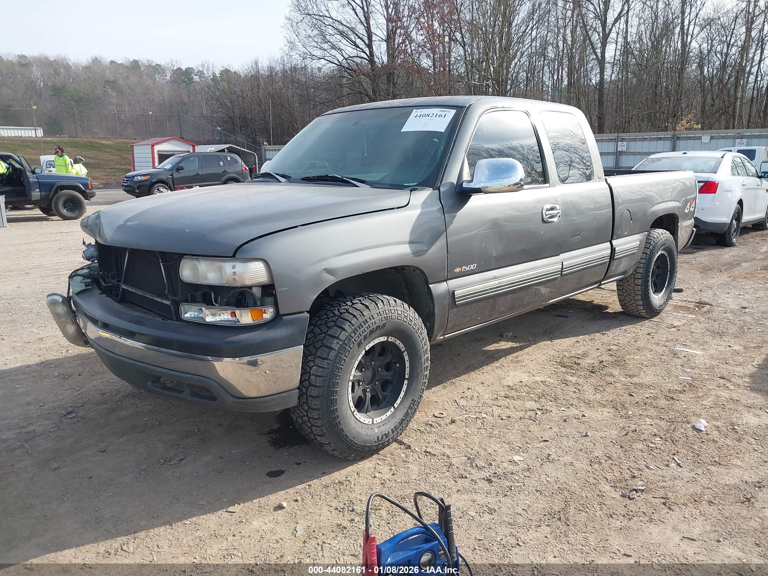 CHEVROLET SILVERADO image 2