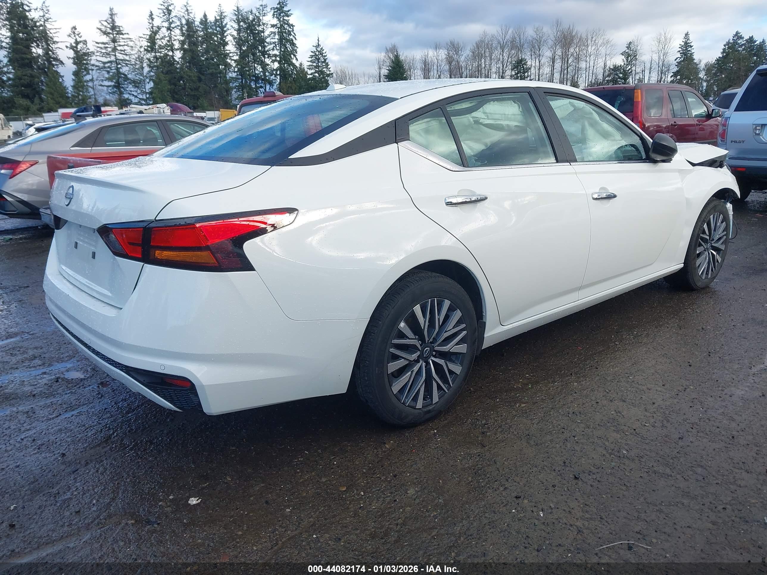 NISSAN ALTIMA image 4