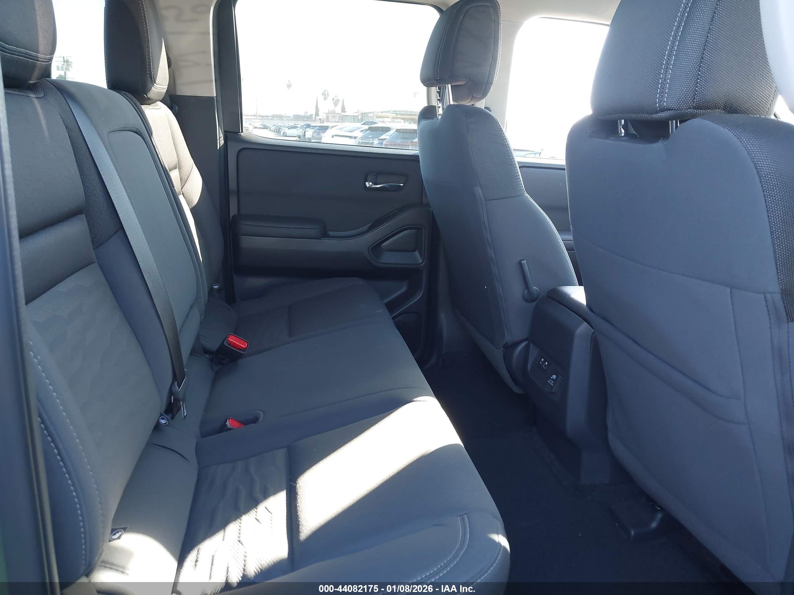 NISSAN FRONTIER image 8