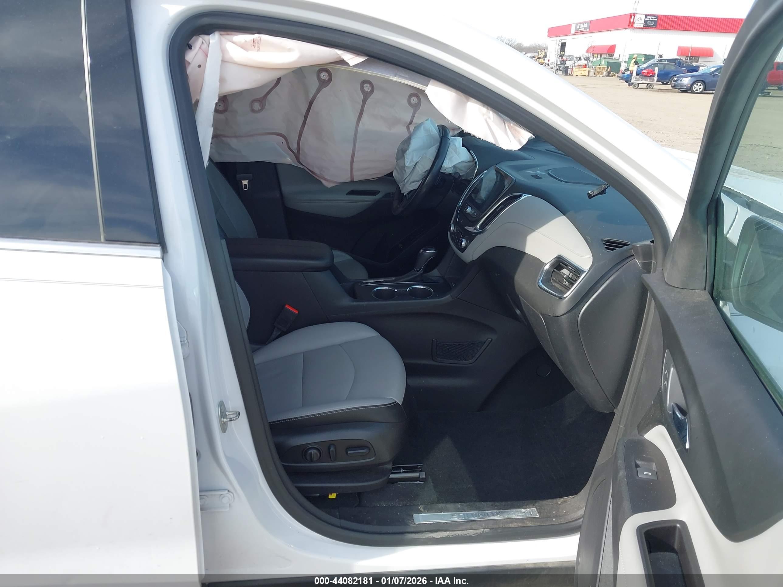 CHEVROLET EQUINOX image 5