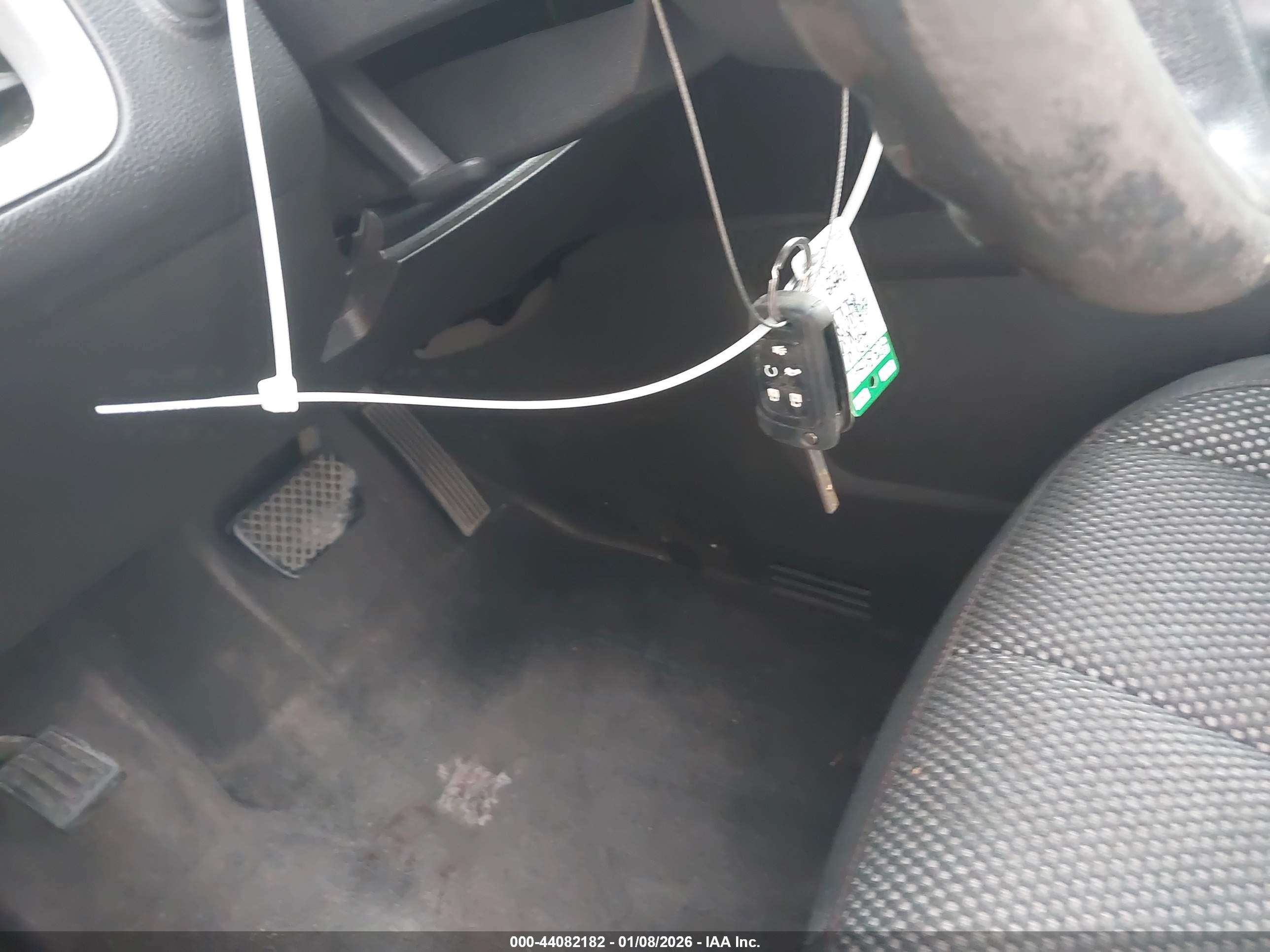 CHEVROLET EQUINOX image 11