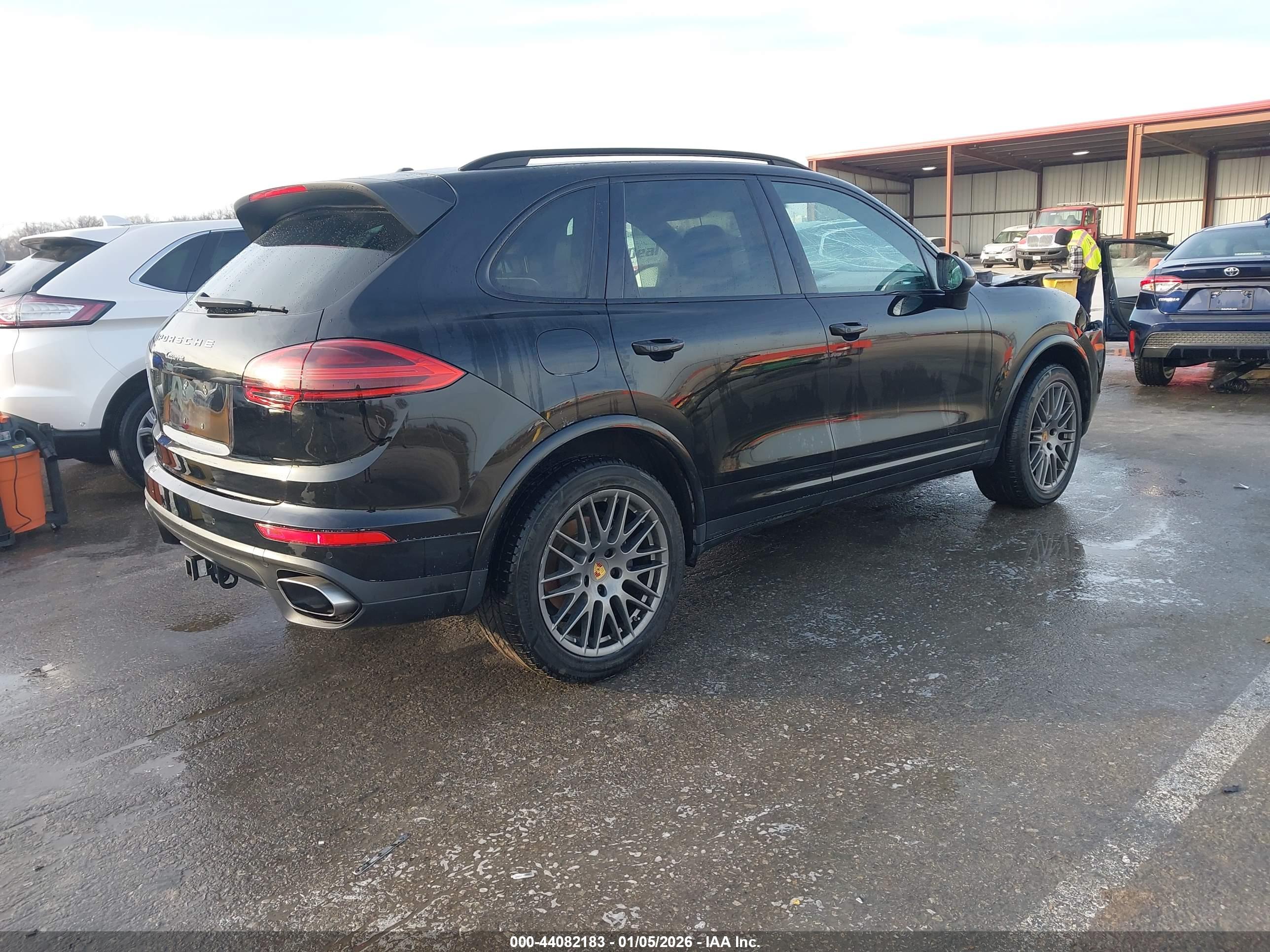 PORSCHE CAYENNE image 4