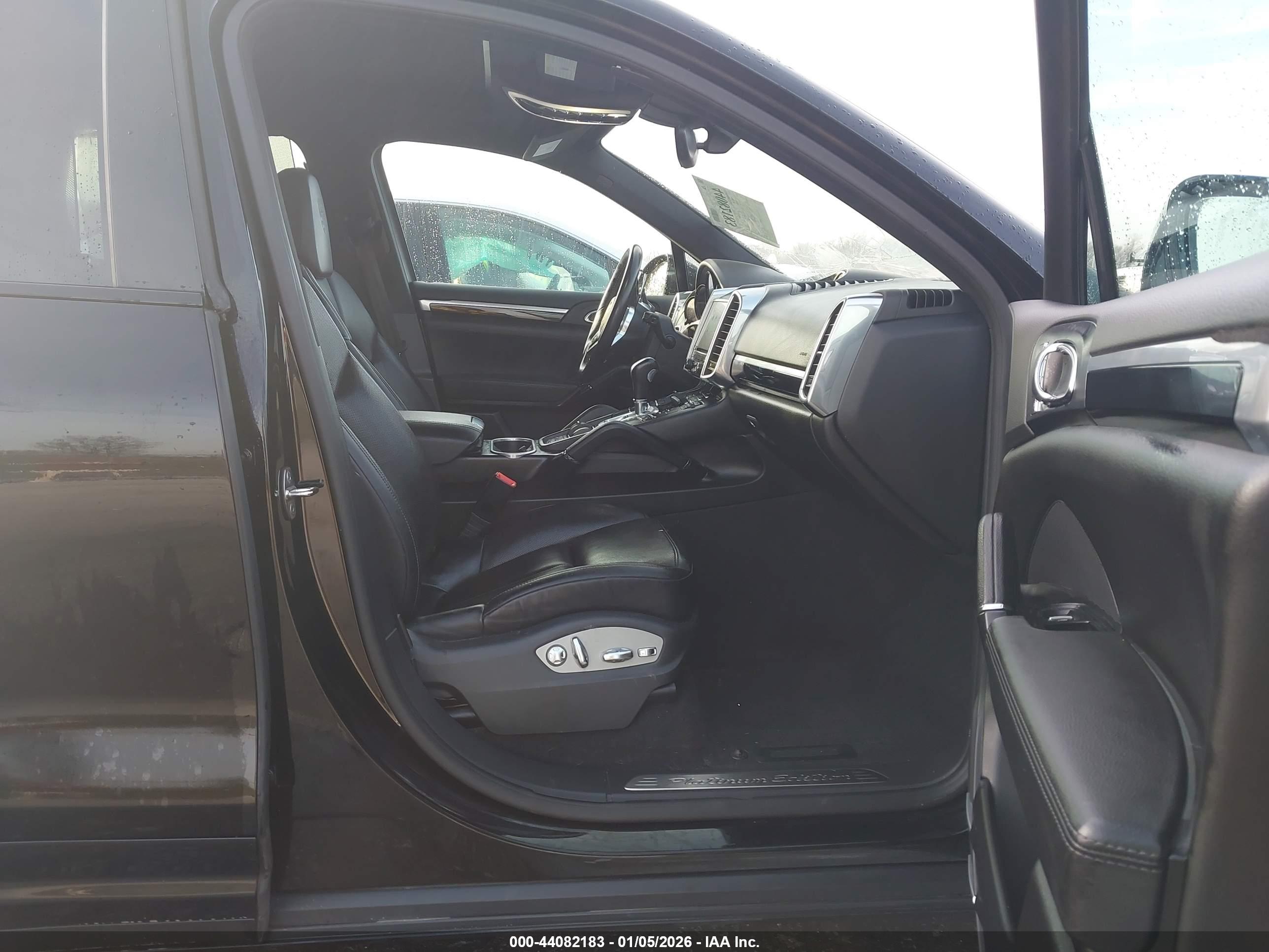 PORSCHE CAYENNE image 5