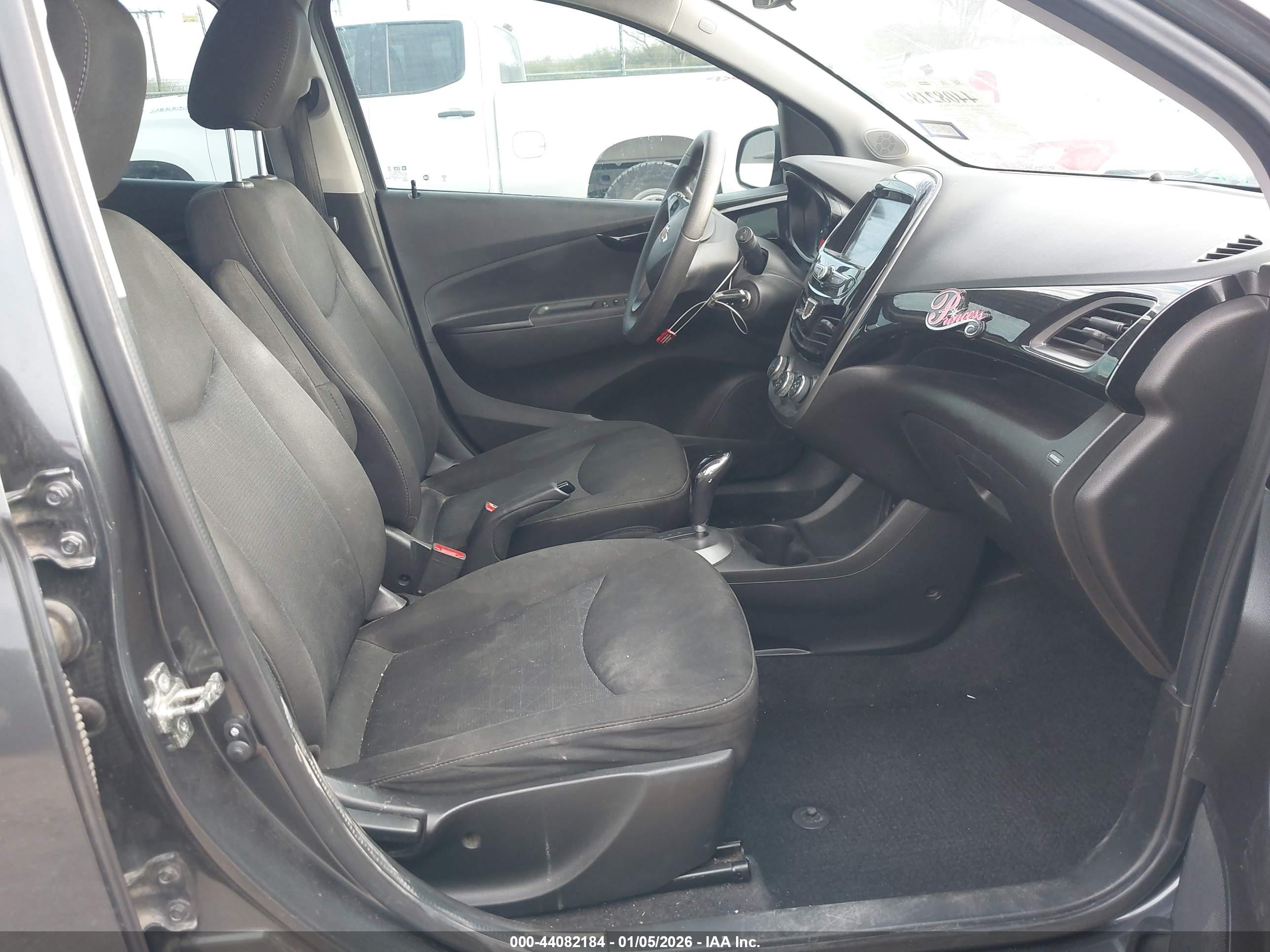 CHEVROLET SPARK image 5