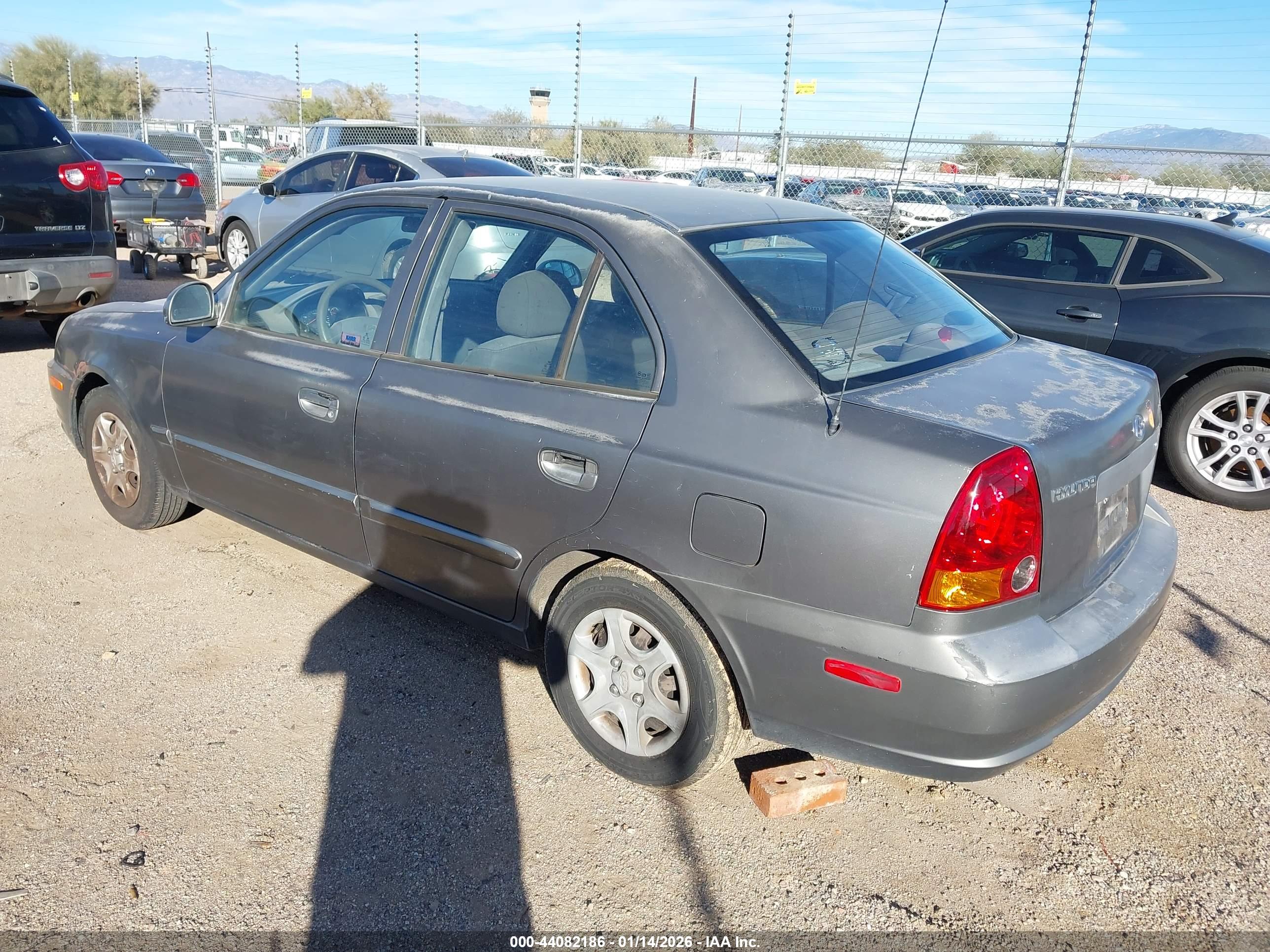 HYUNDAI ACCENT image 3