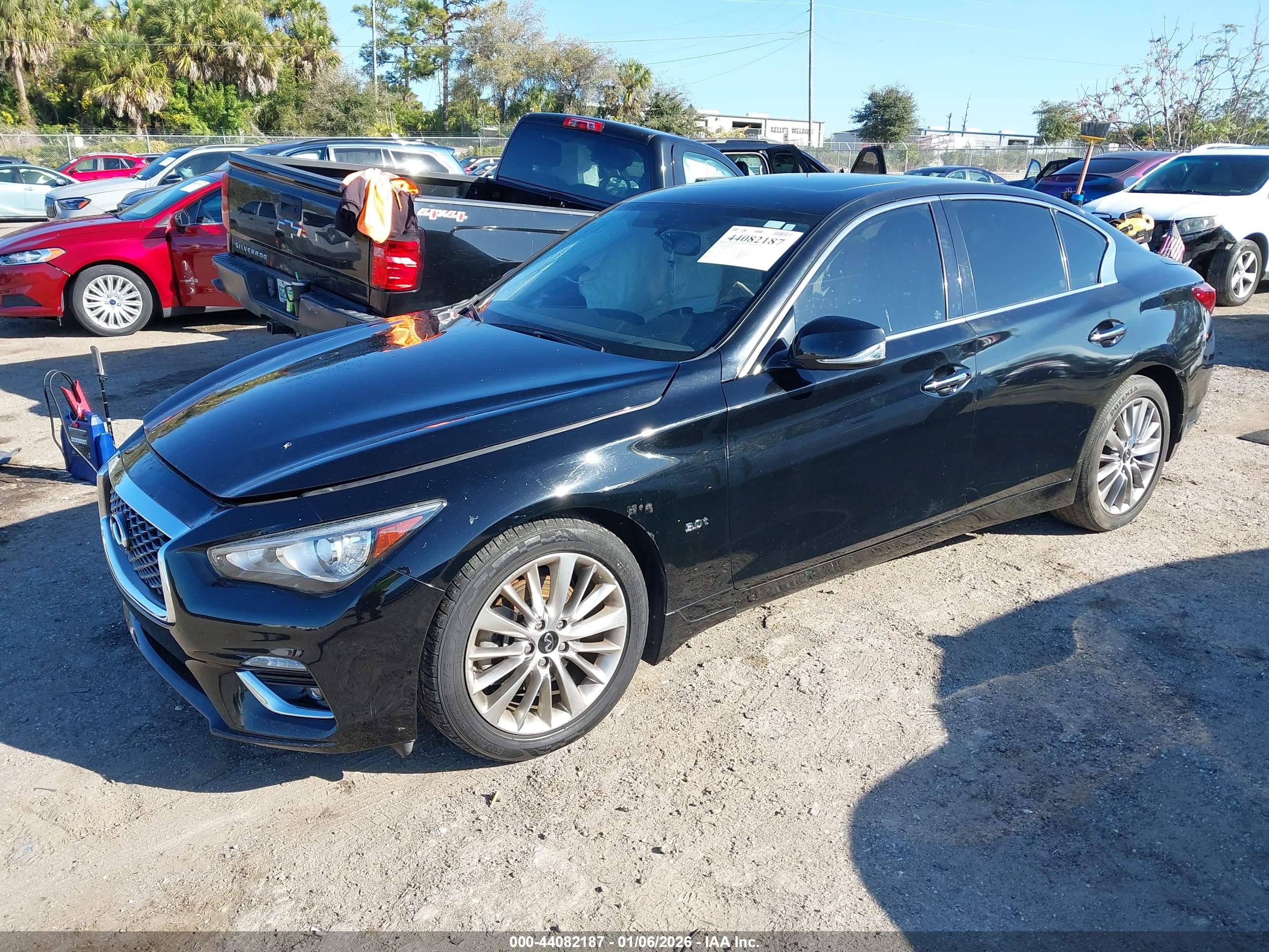 INFINITI Q50 image 2