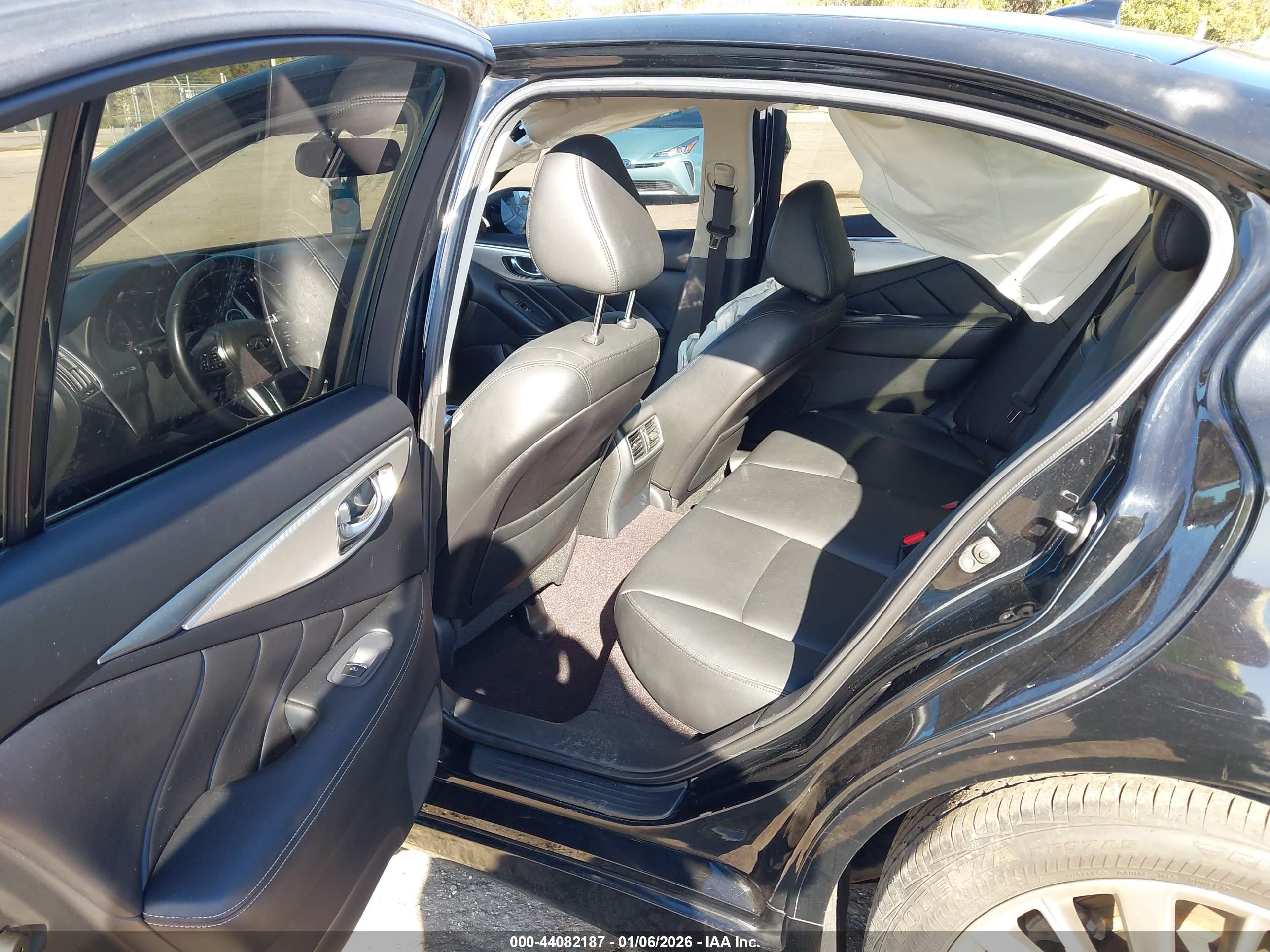 INFINITI Q50 image 8