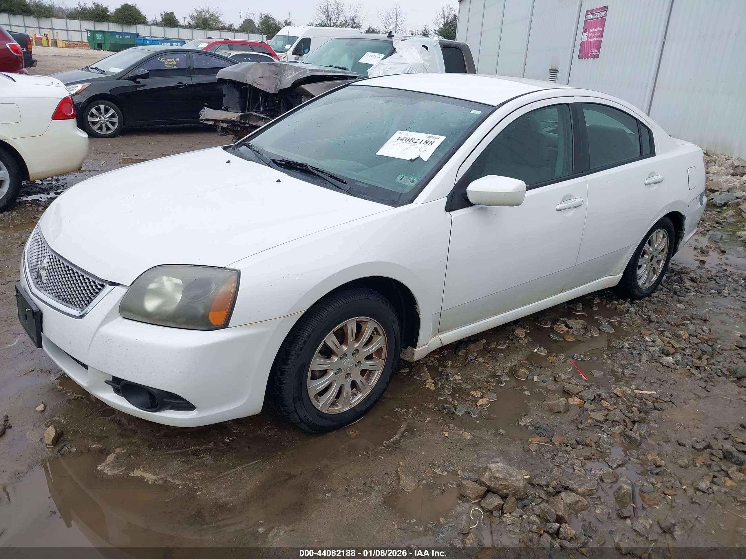 MITSUBISHI GALANT image 2