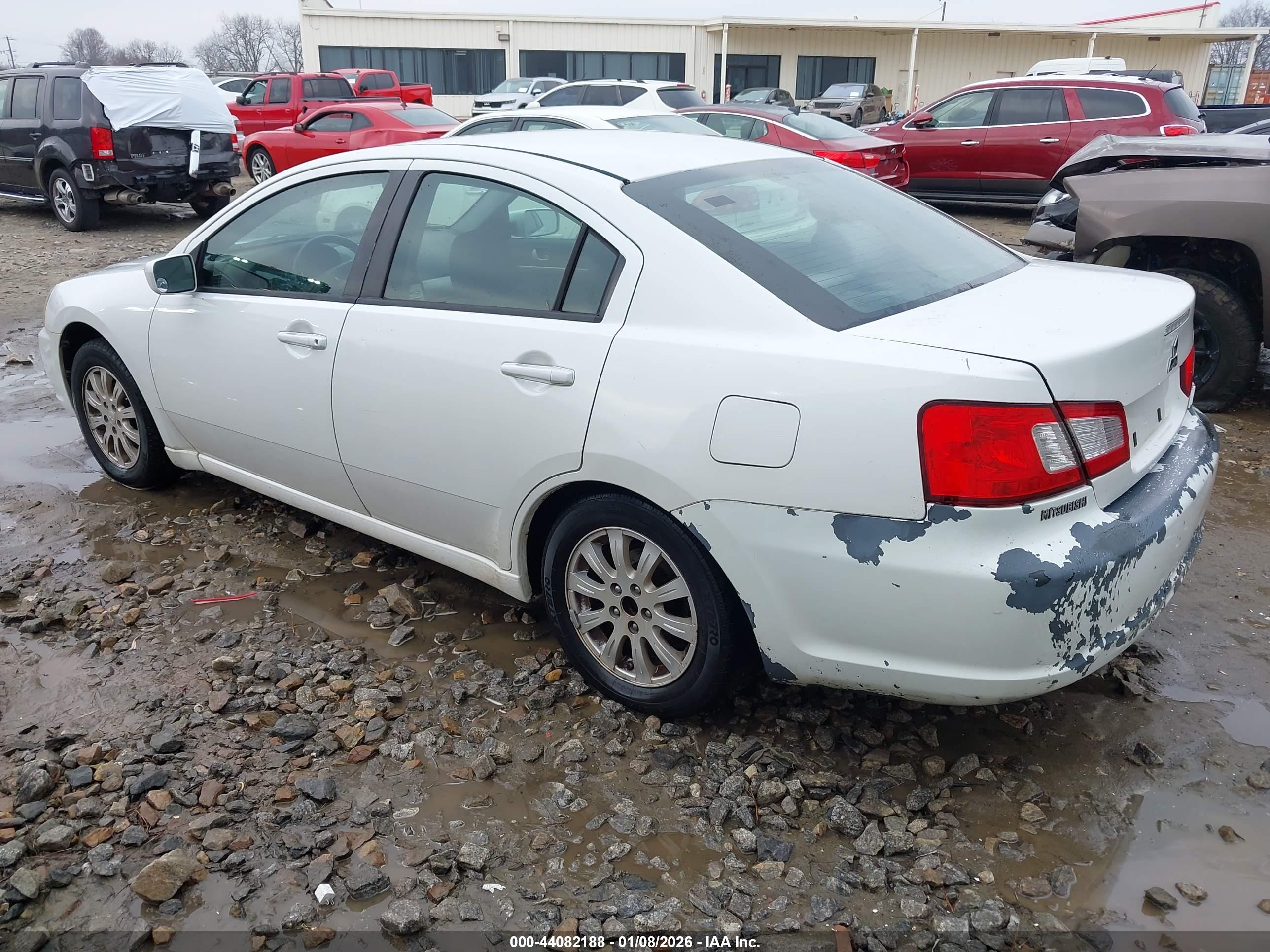 MITSUBISHI GALANT image 3