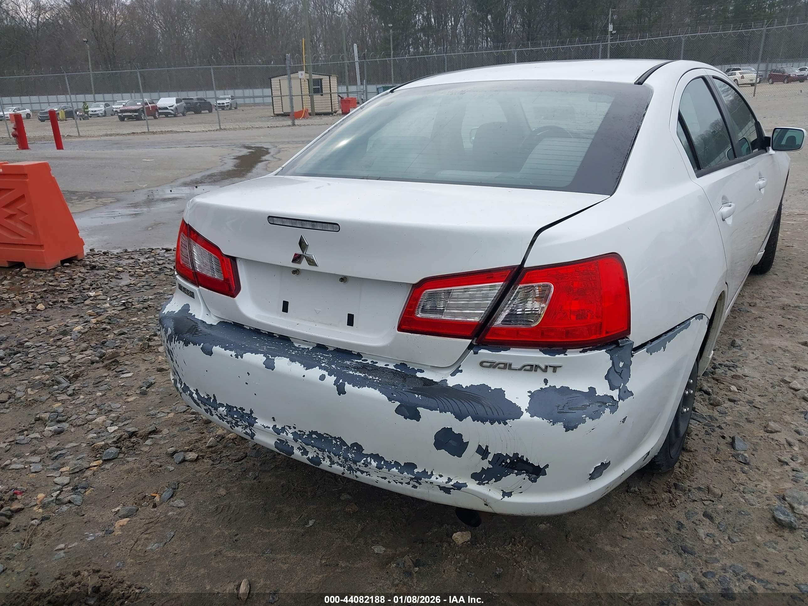 MITSUBISHI GALANT image 6