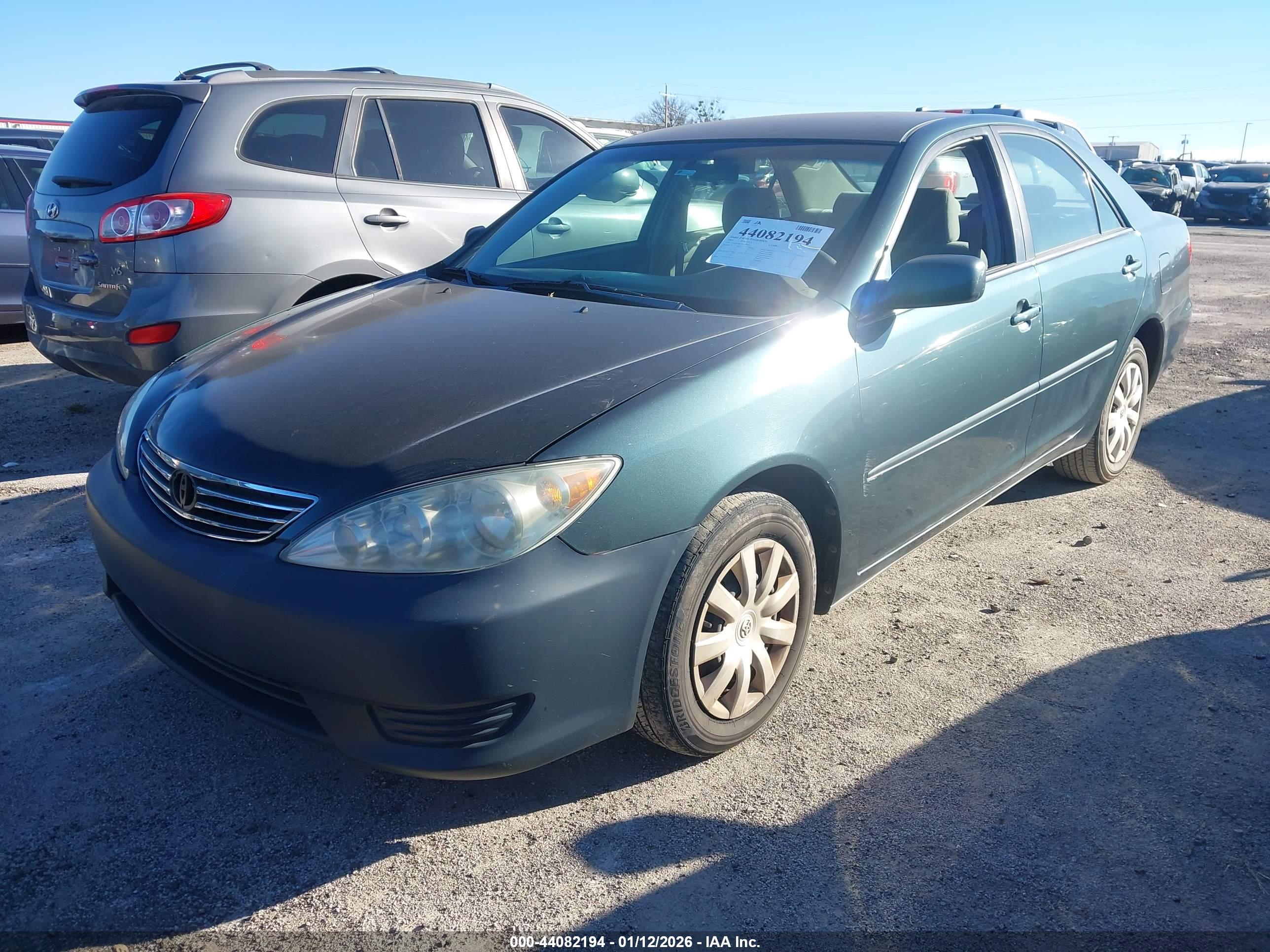 TOYOTA CAMRY image 2