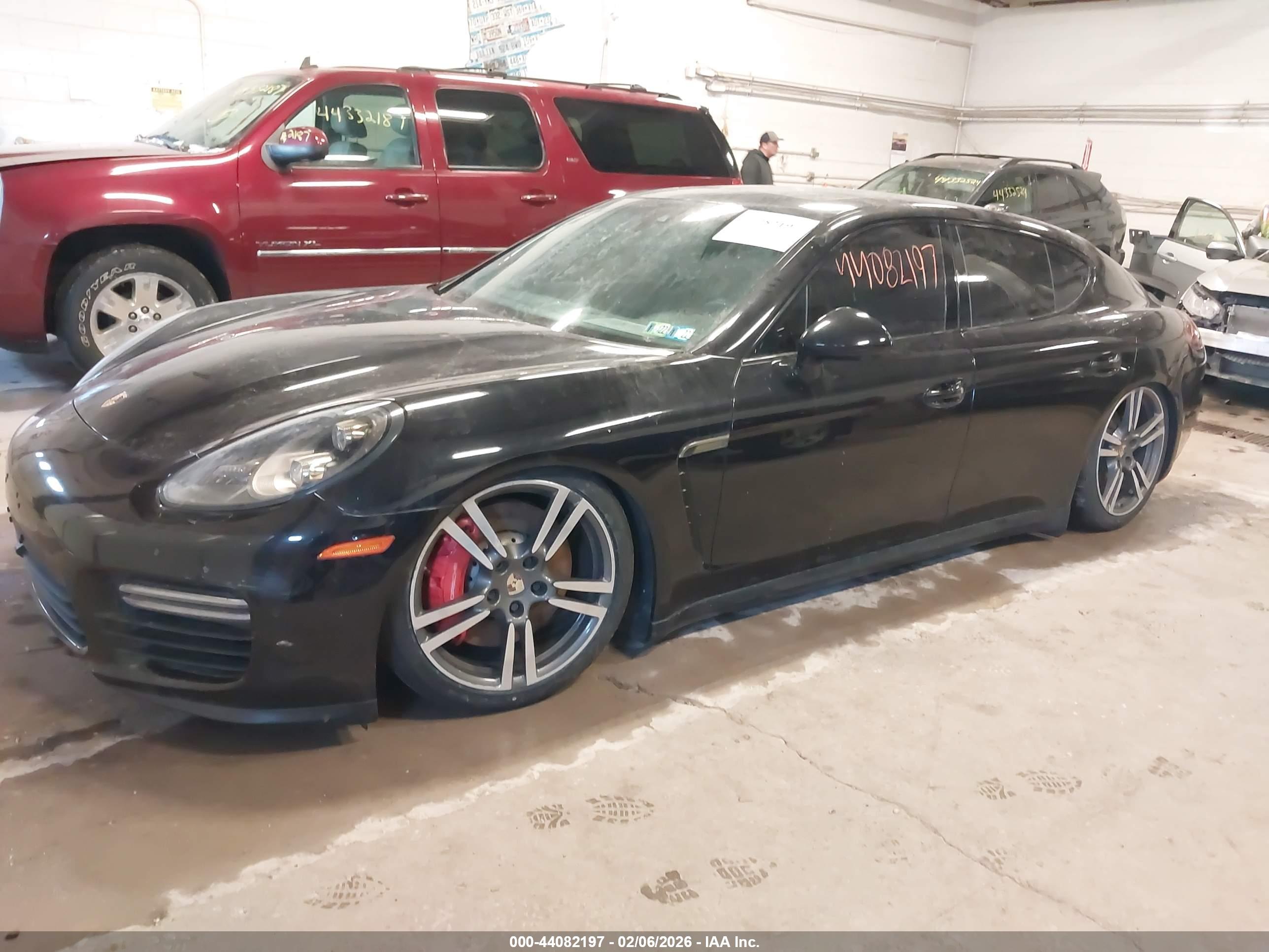PORSCHE PANAMERA image 2