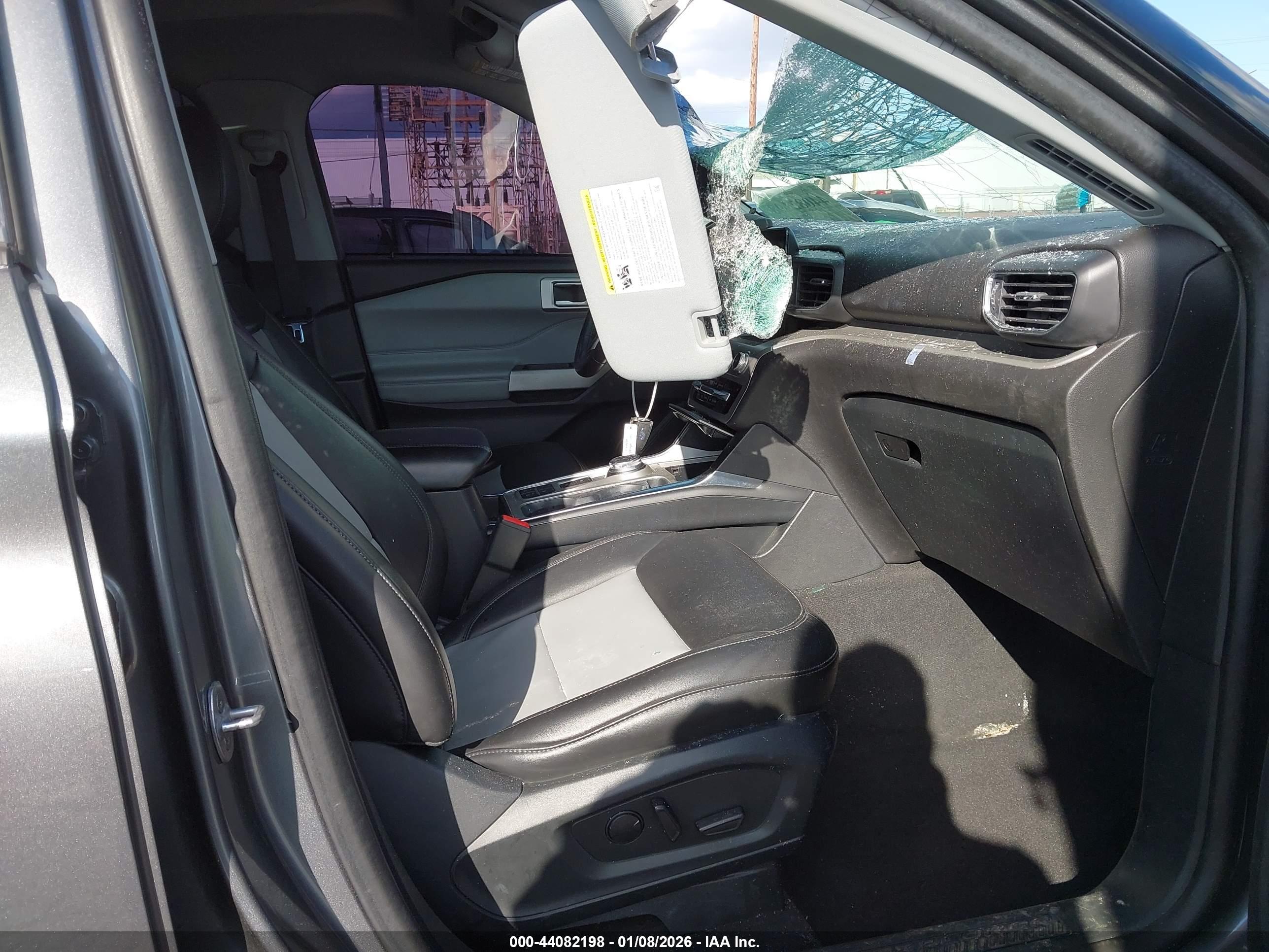 FORD EXPLORER image 5