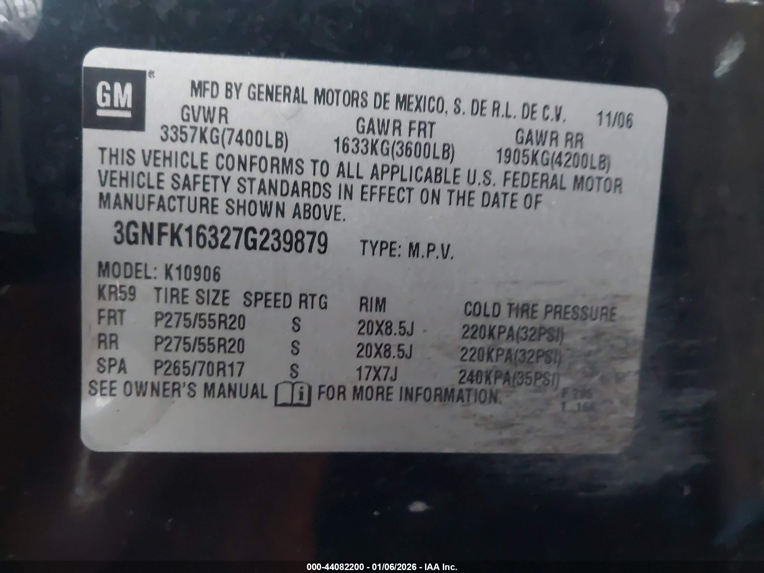 CHEVROLET SUBURBAN image 9