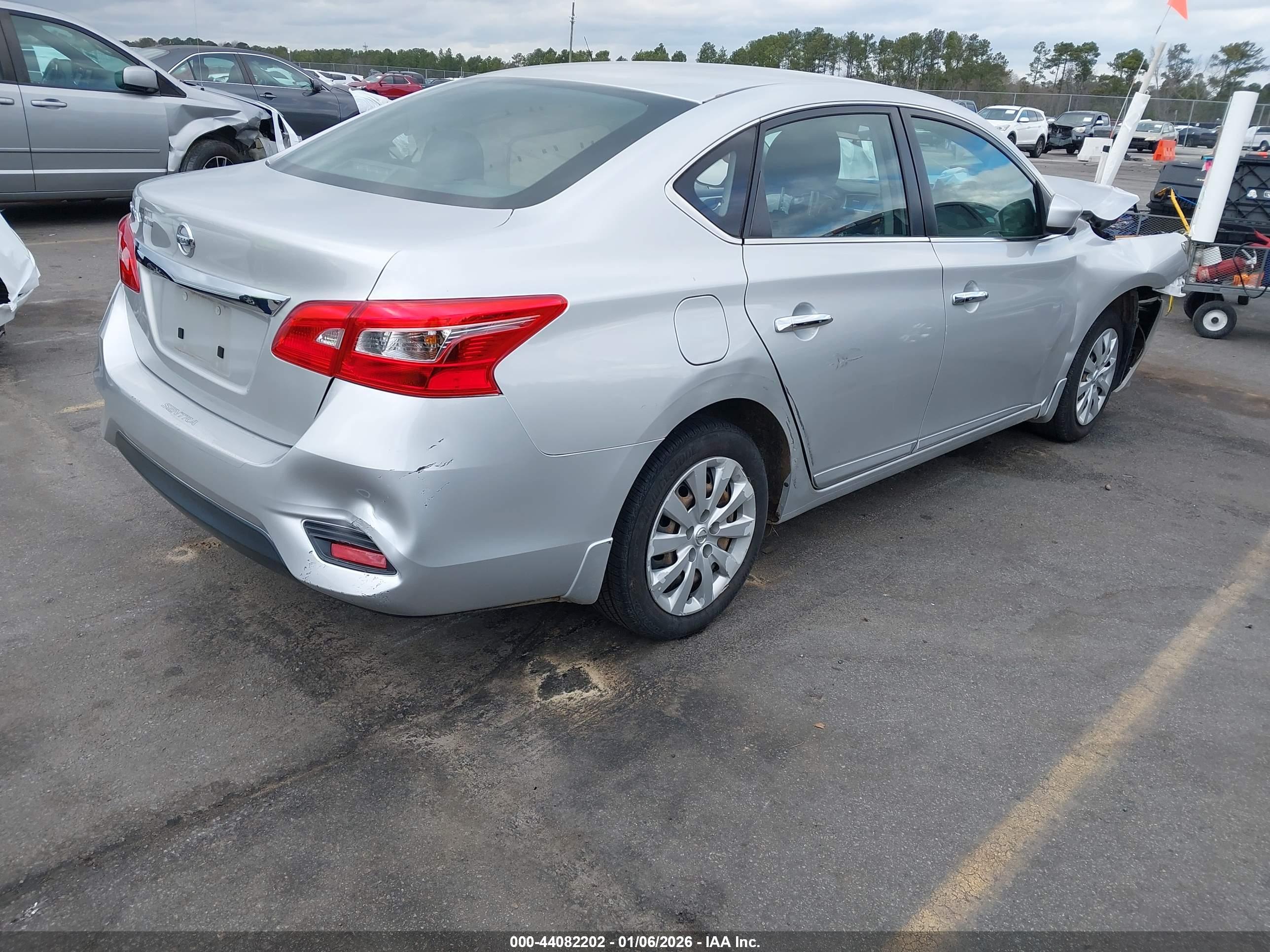 NISSAN SENTRA image 4
