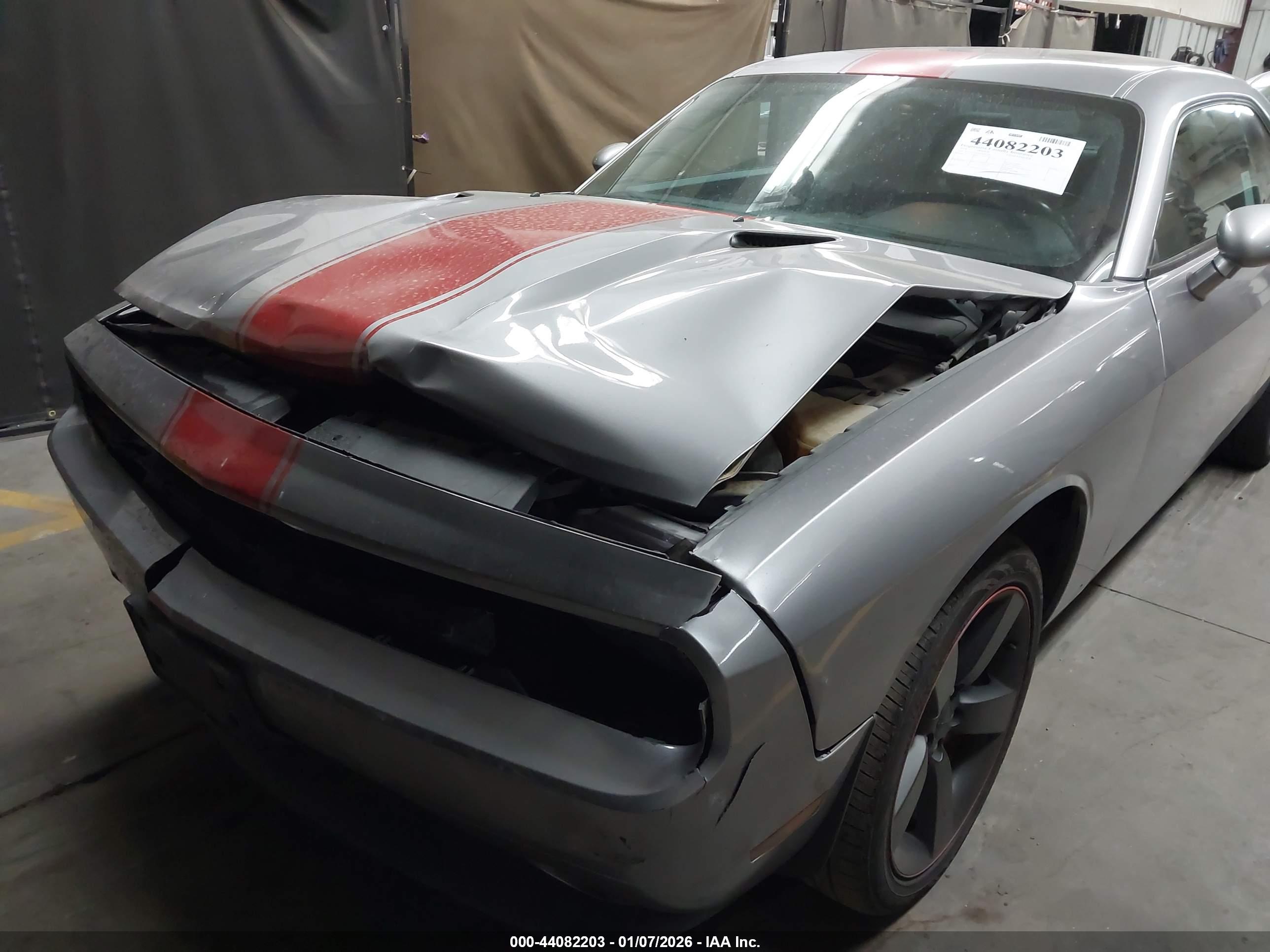 DODGE CHALLENGER image 6