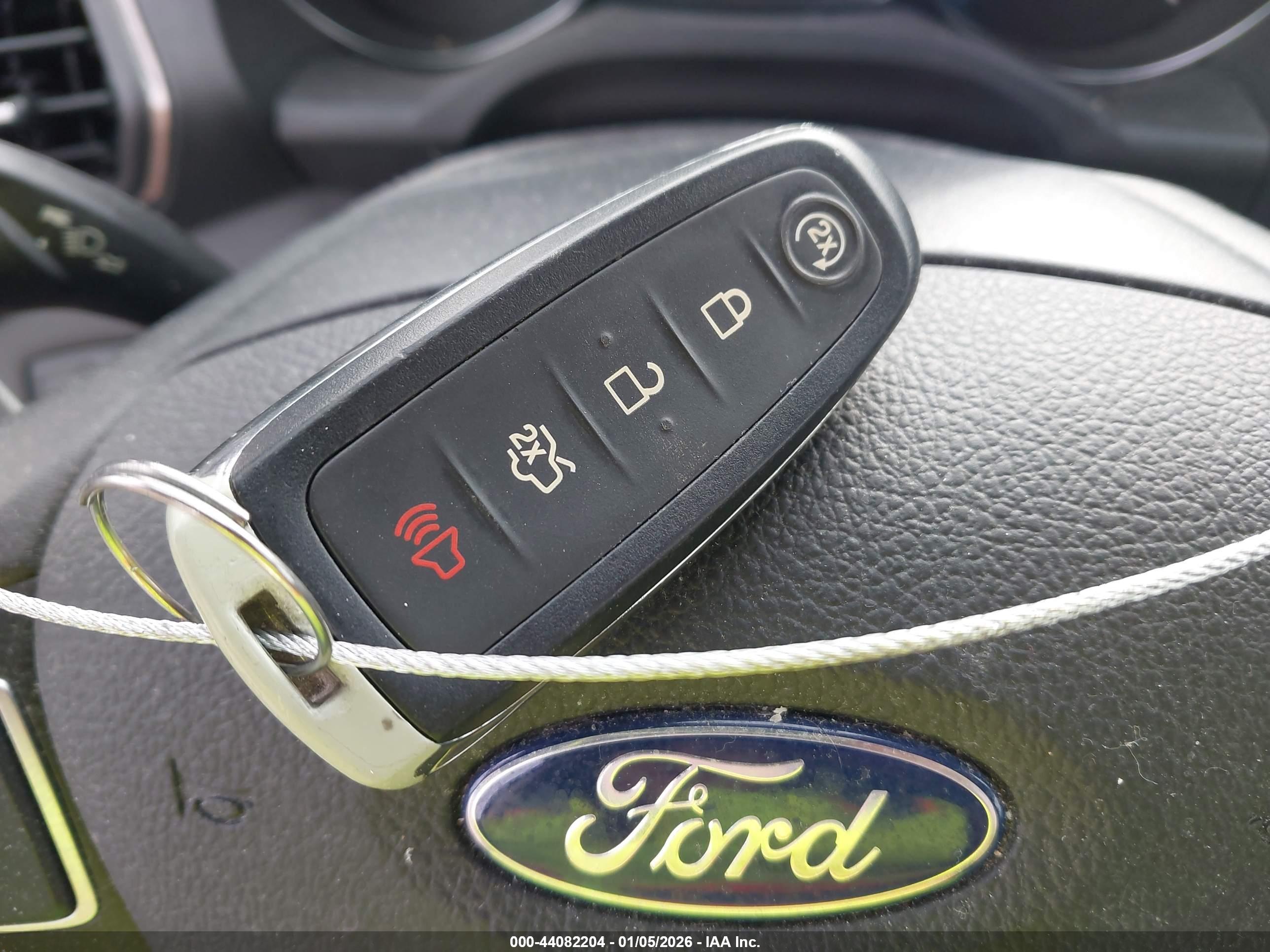 FORD ESCAPE image 11
