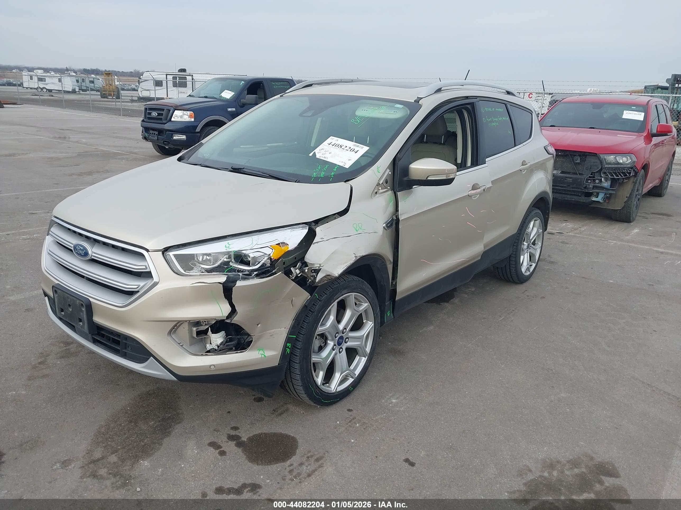 FORD ESCAPE image 2