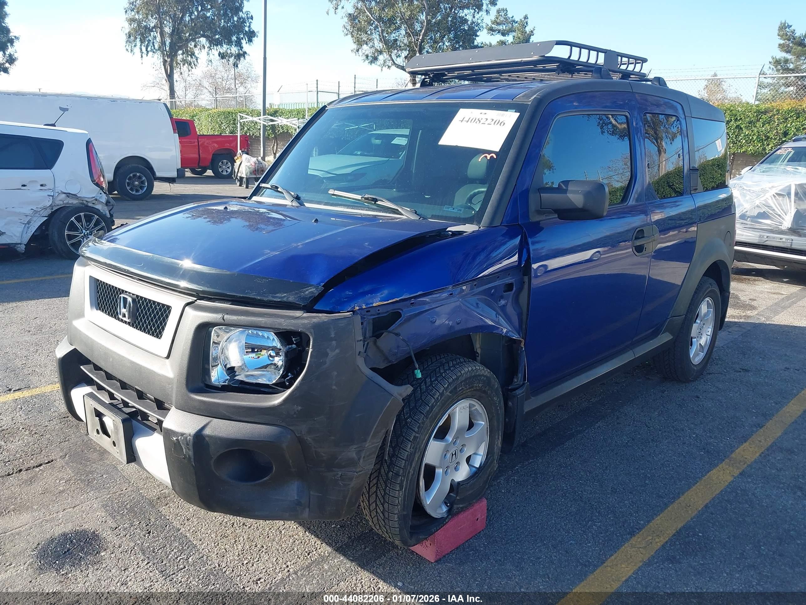 HONDA ELEMENT image 2