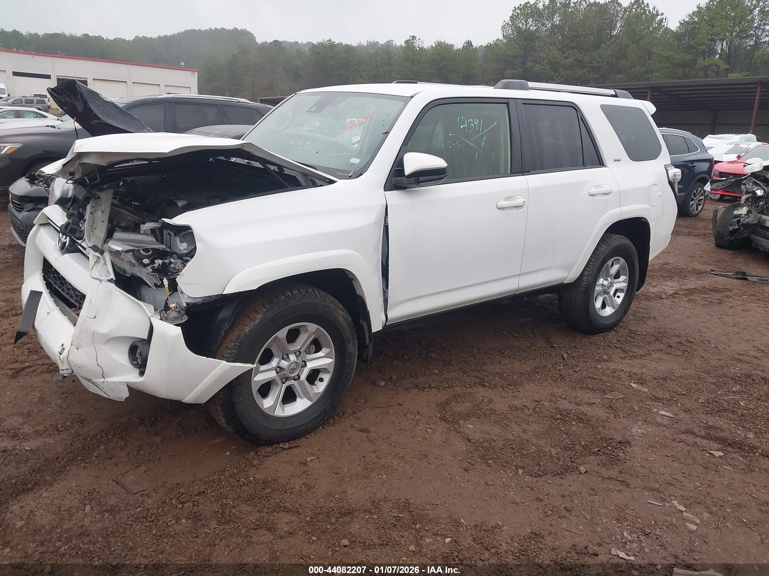 TOYOTA 4RUNNER image 2