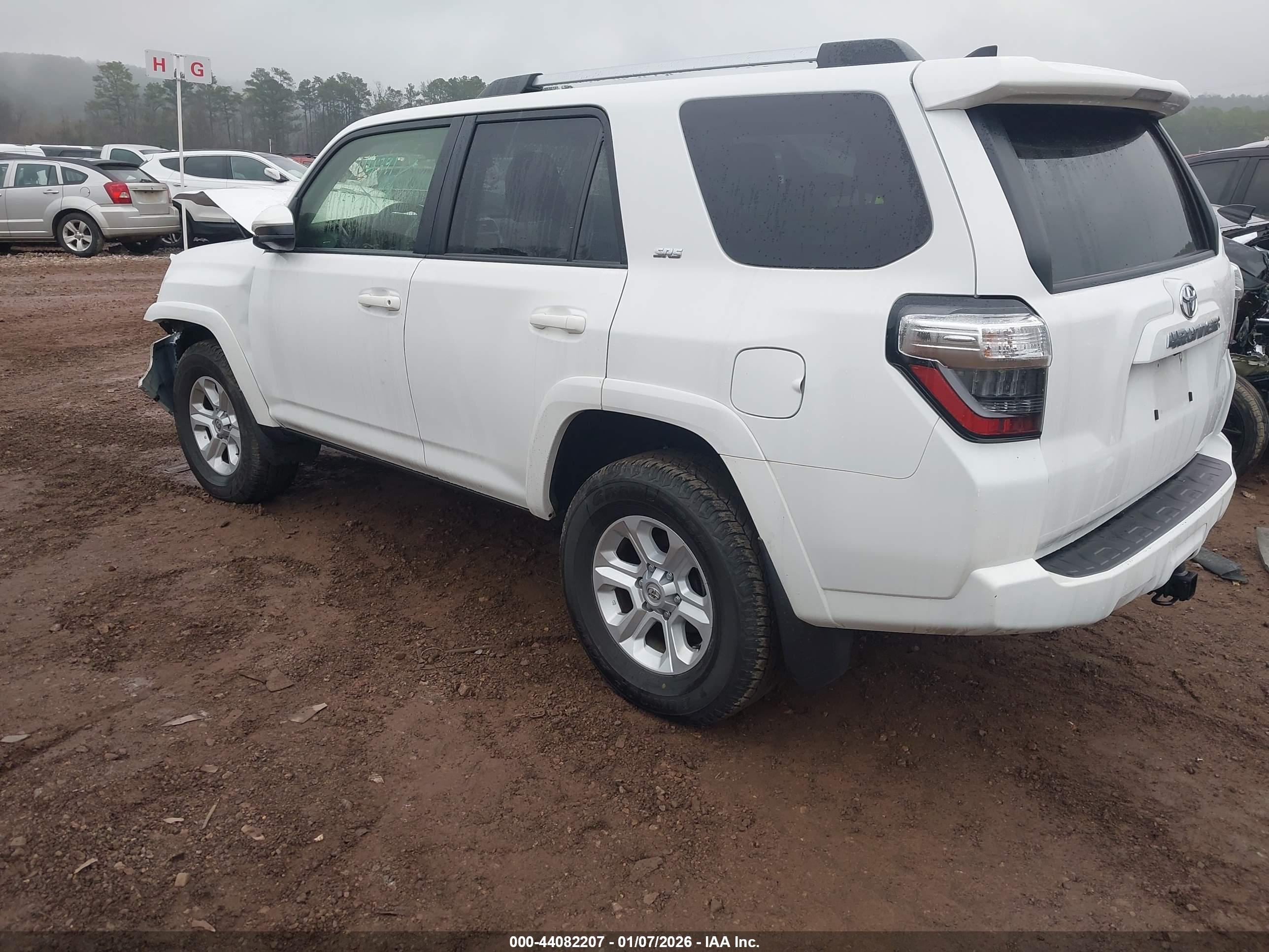 TOYOTA 4RUNNER image 3