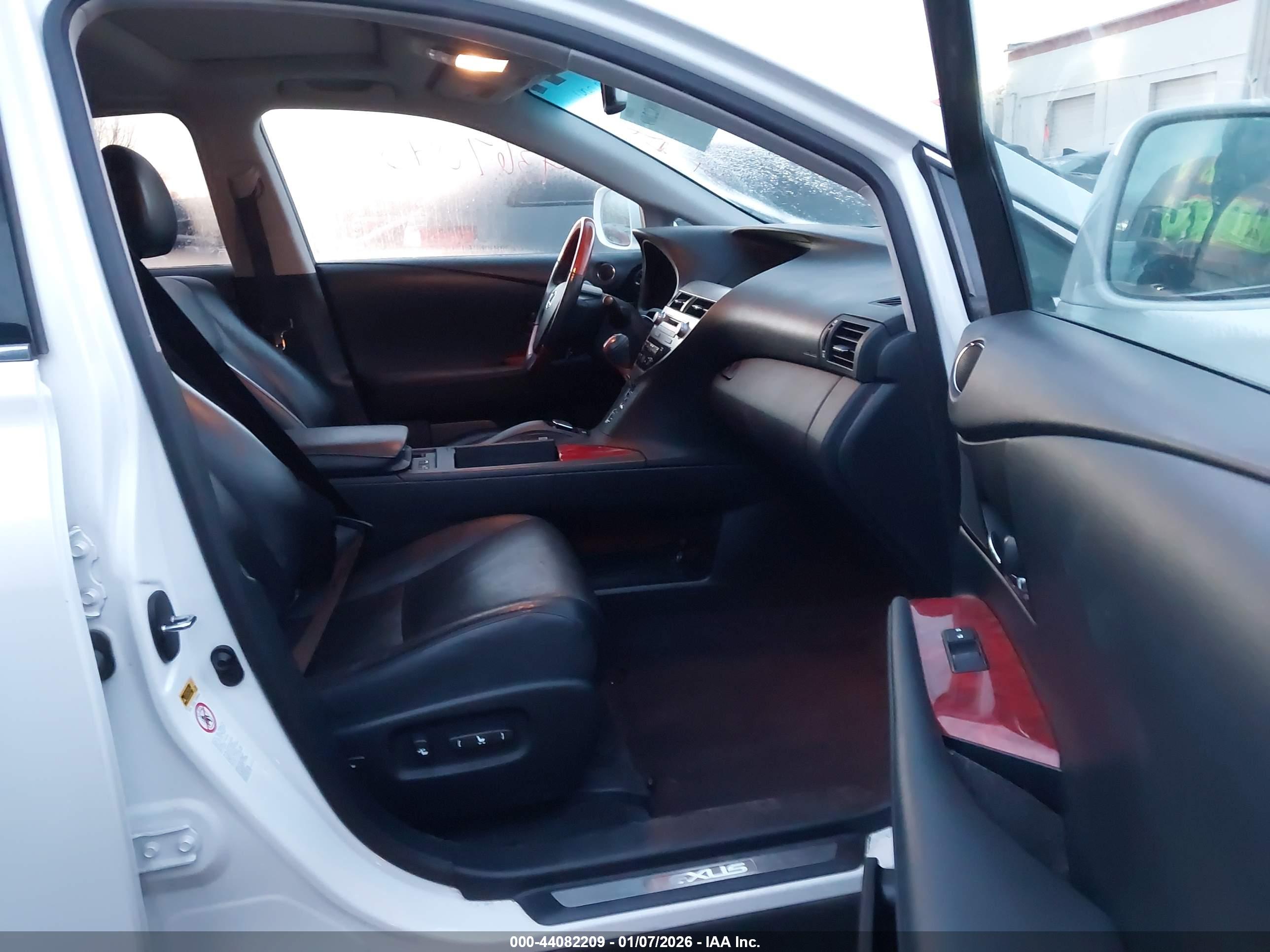 LEXUS RX image 5