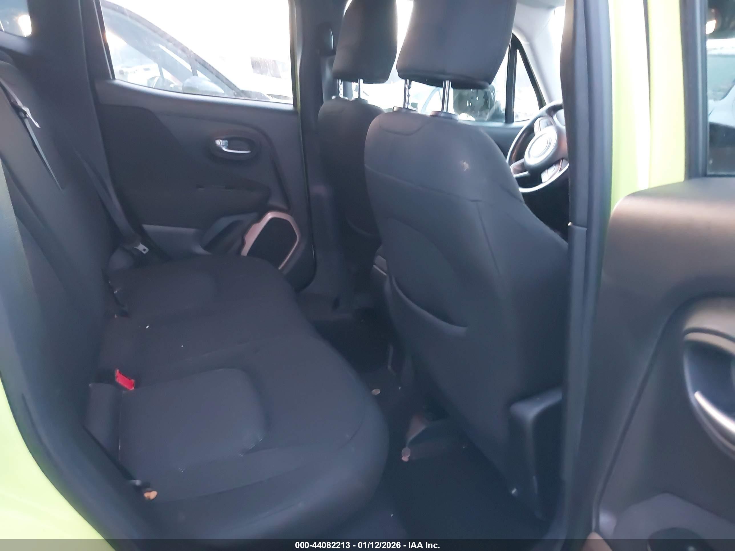 JEEP RENEGADE image 8