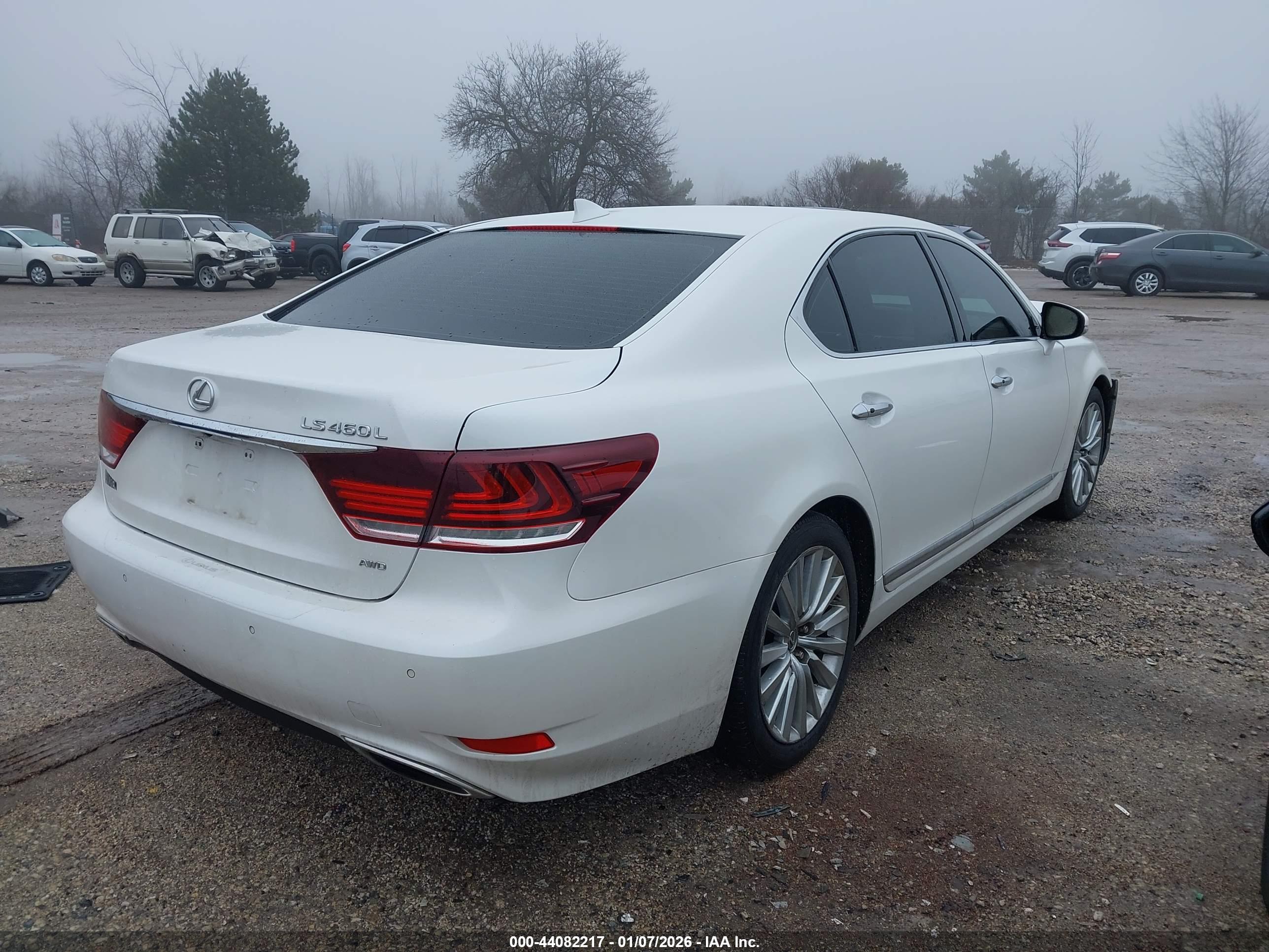 LEXUS LS image 4