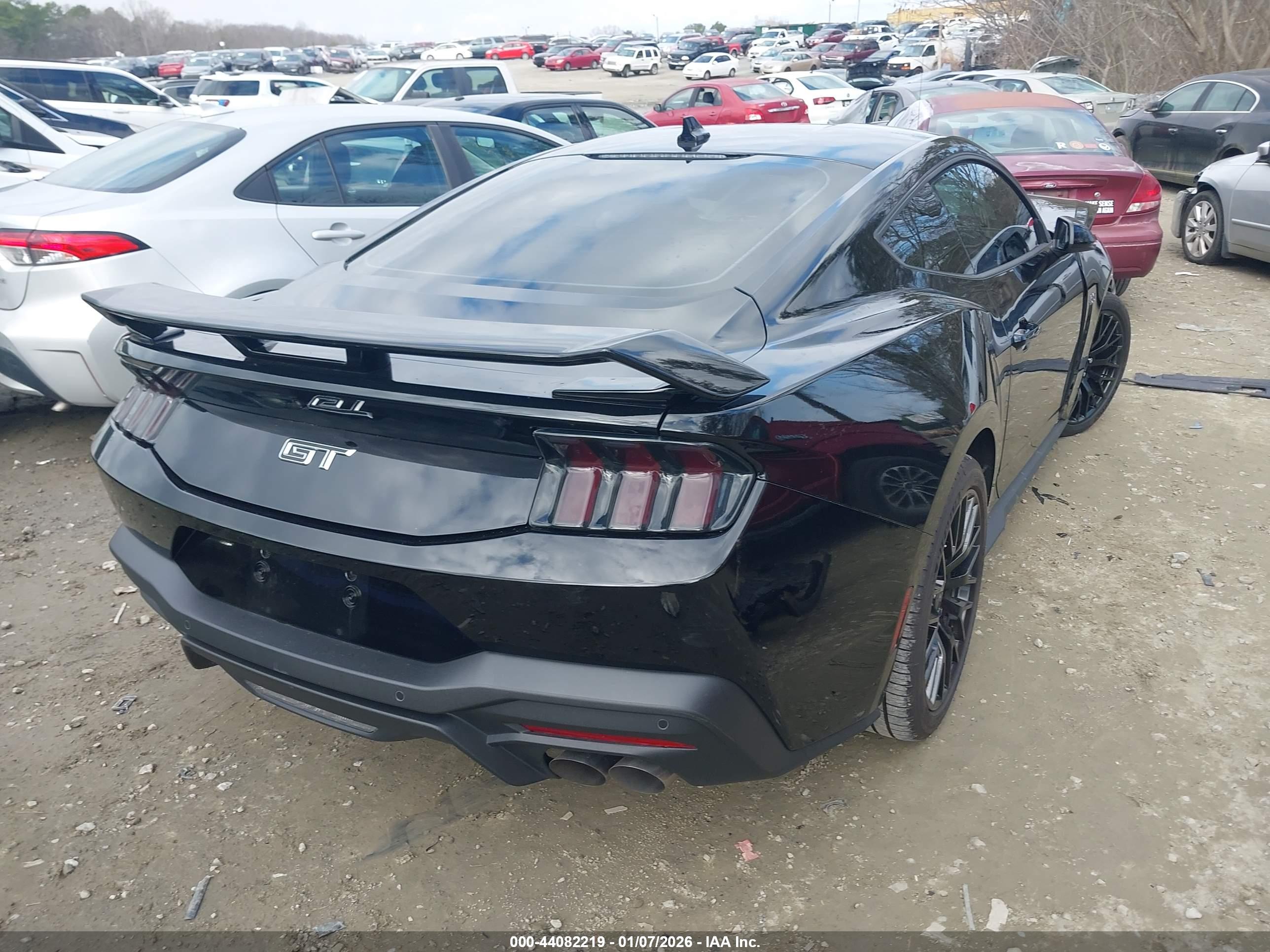 FORD MUSTANG image 4