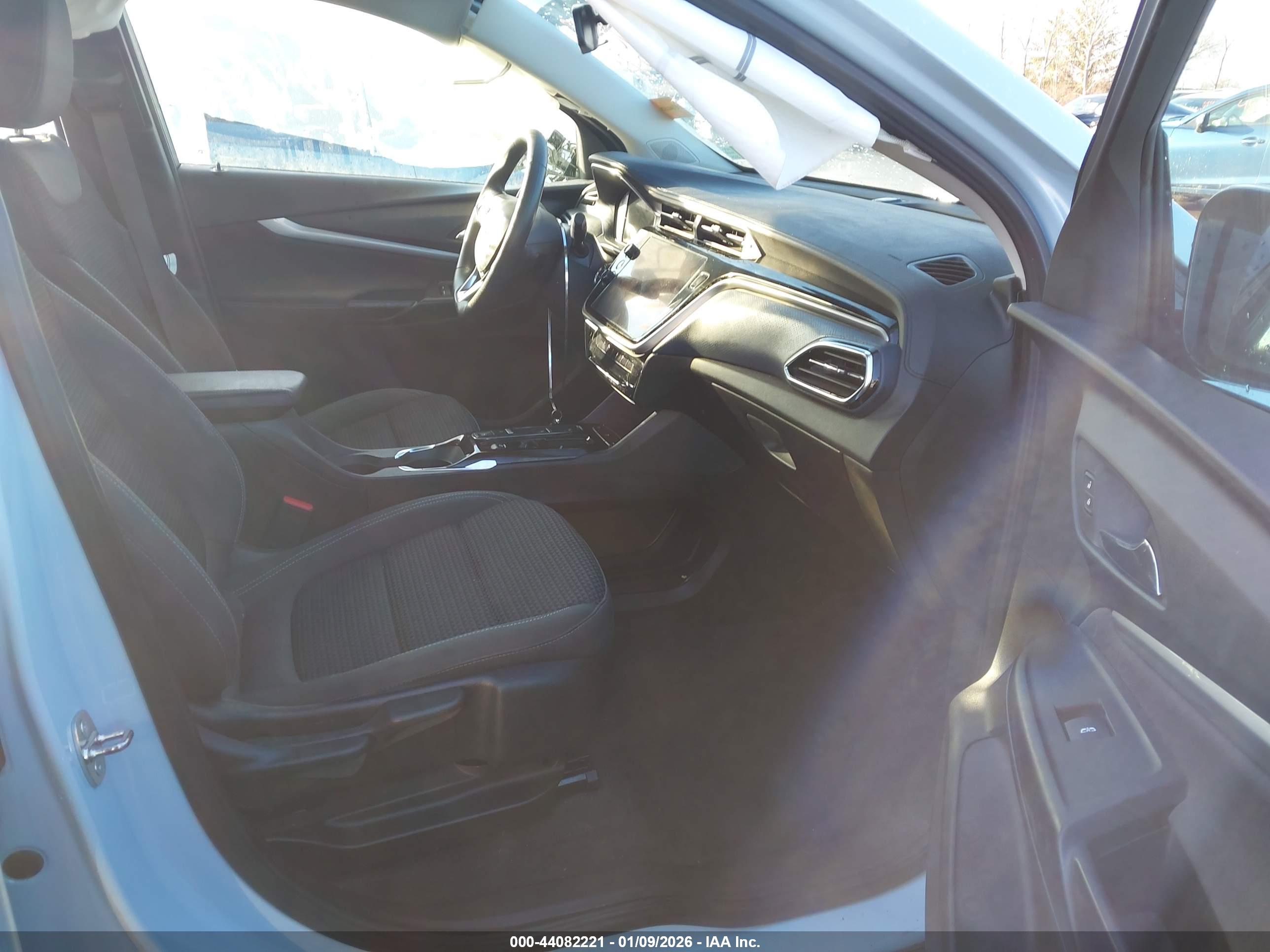 CHEVROLET BOLT image 5