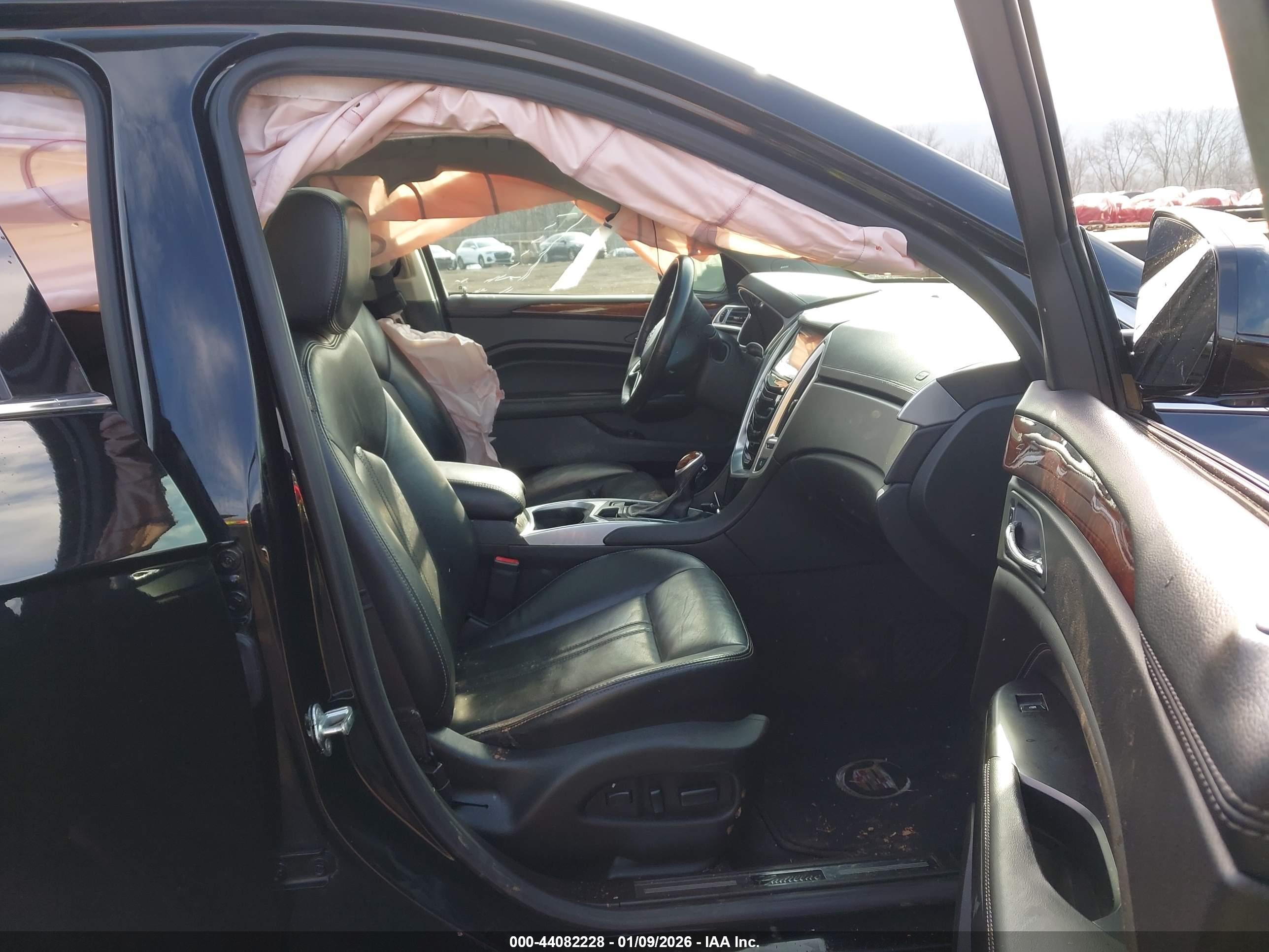 CADILLAC SRX image 5