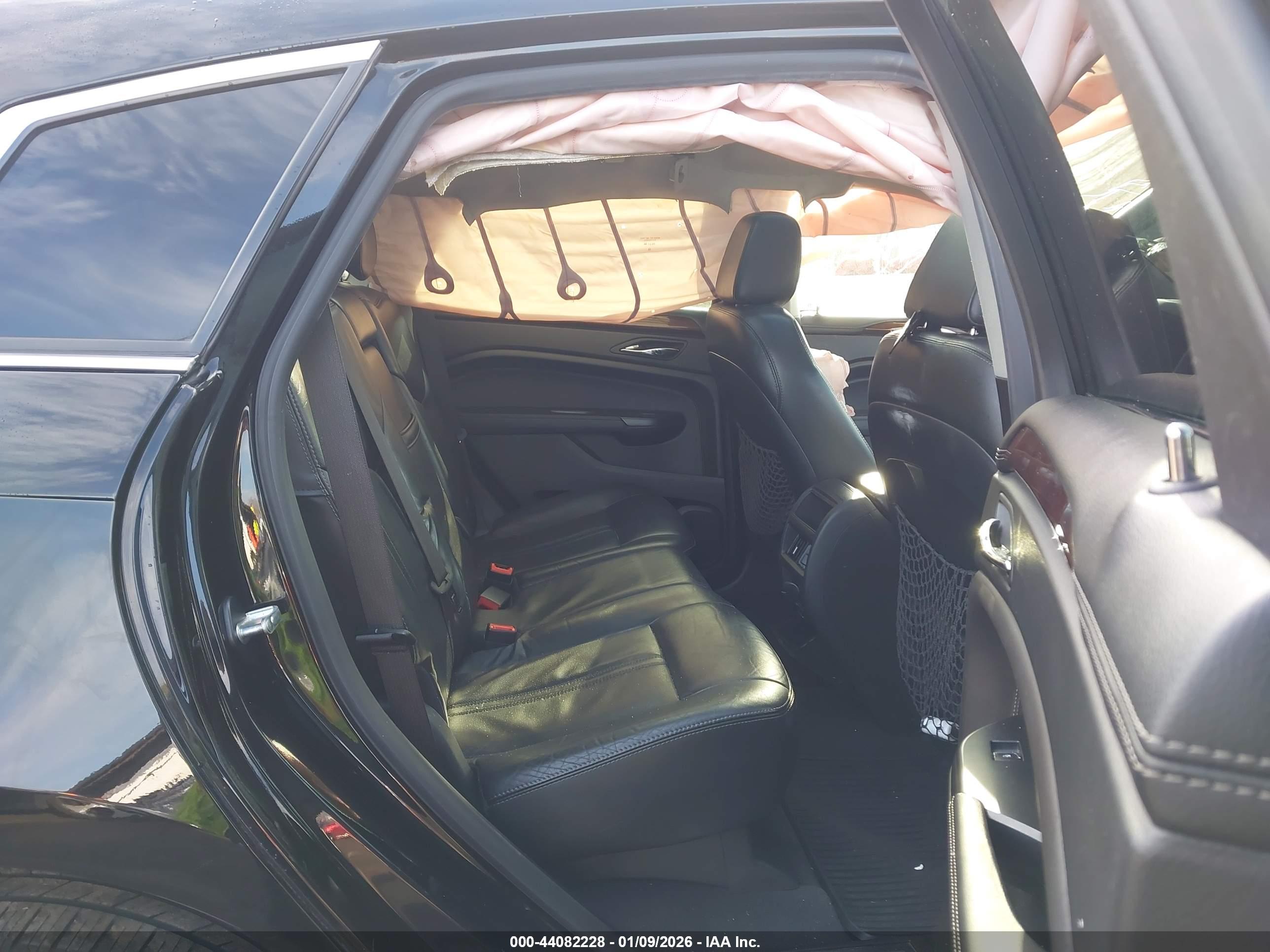 CADILLAC SRX image 8