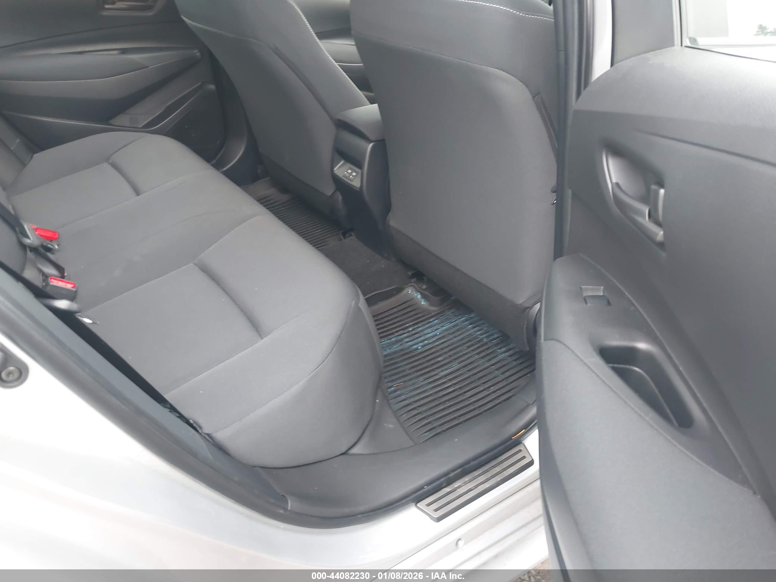 TOYOTA COROLLA image 8