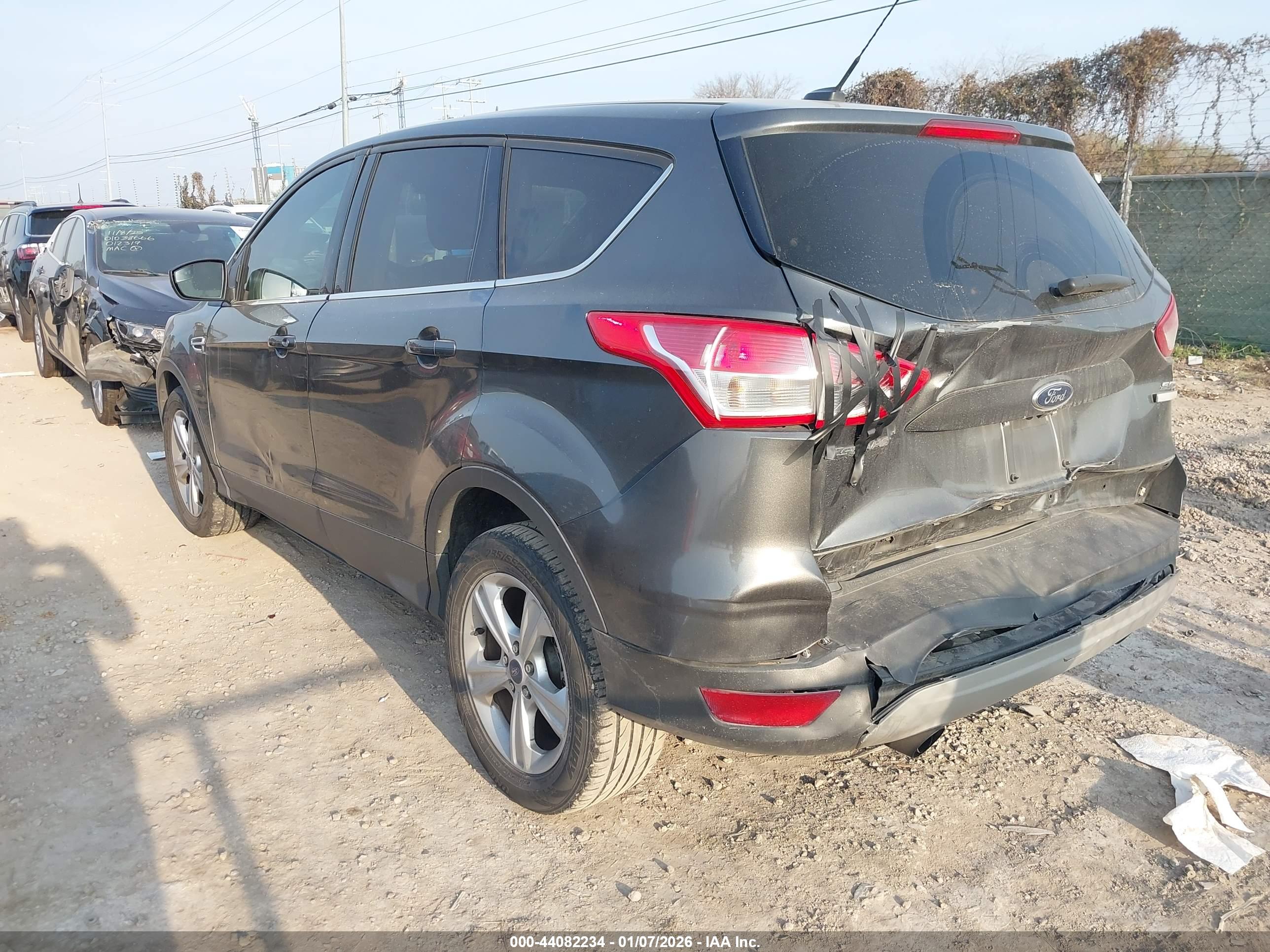 FORD ESCAPE image 3