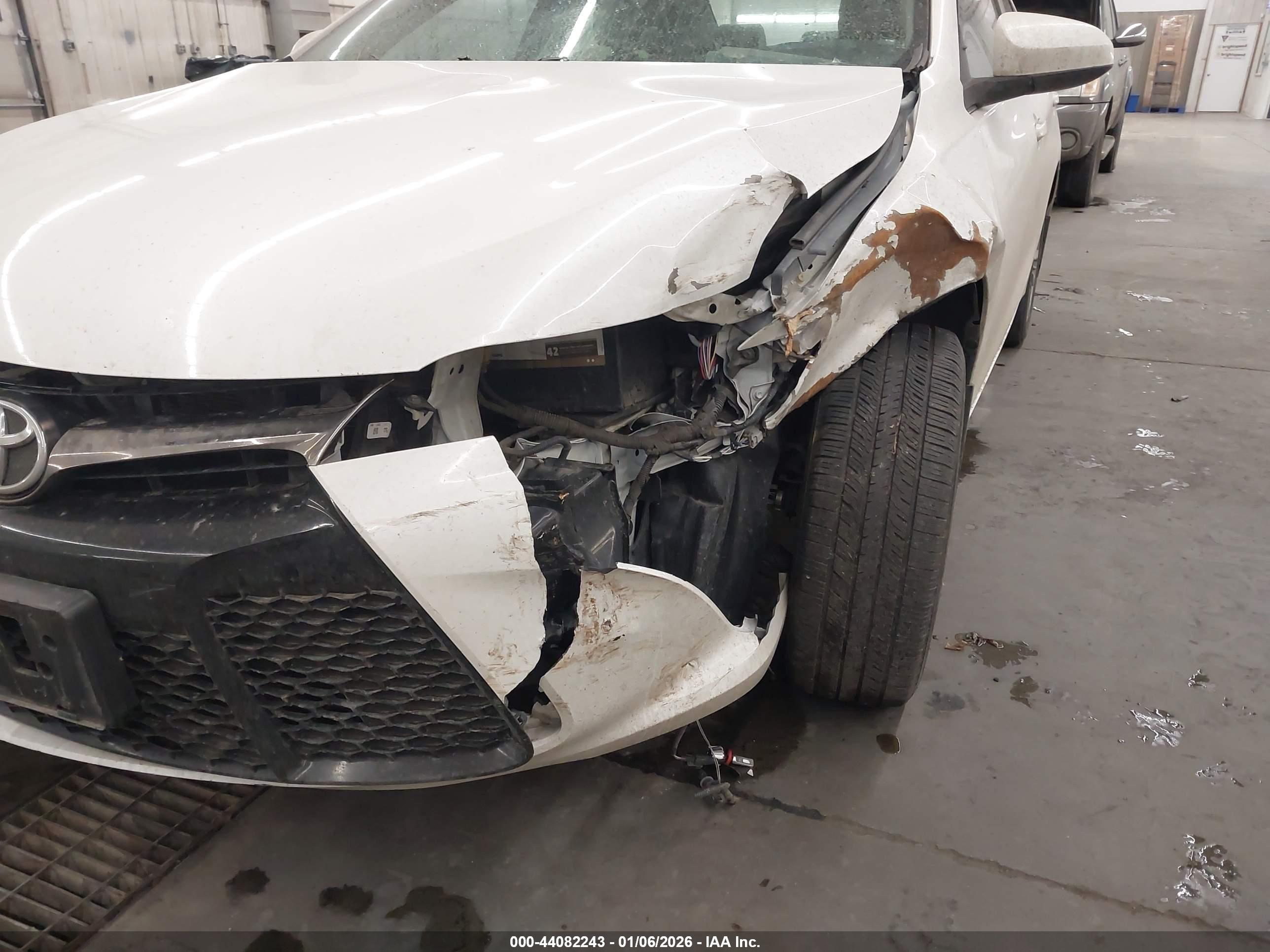 TOYOTA CAMRY image 6