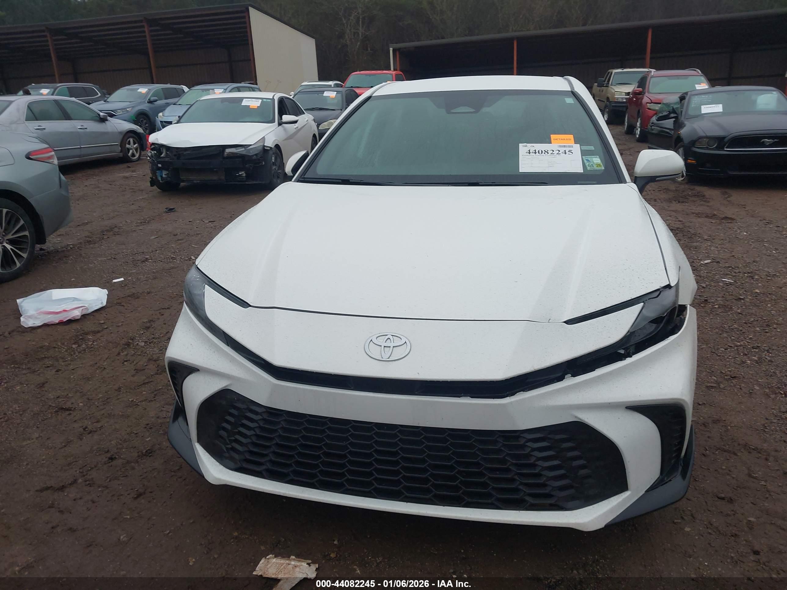 TOYOTA CAMRY image 6