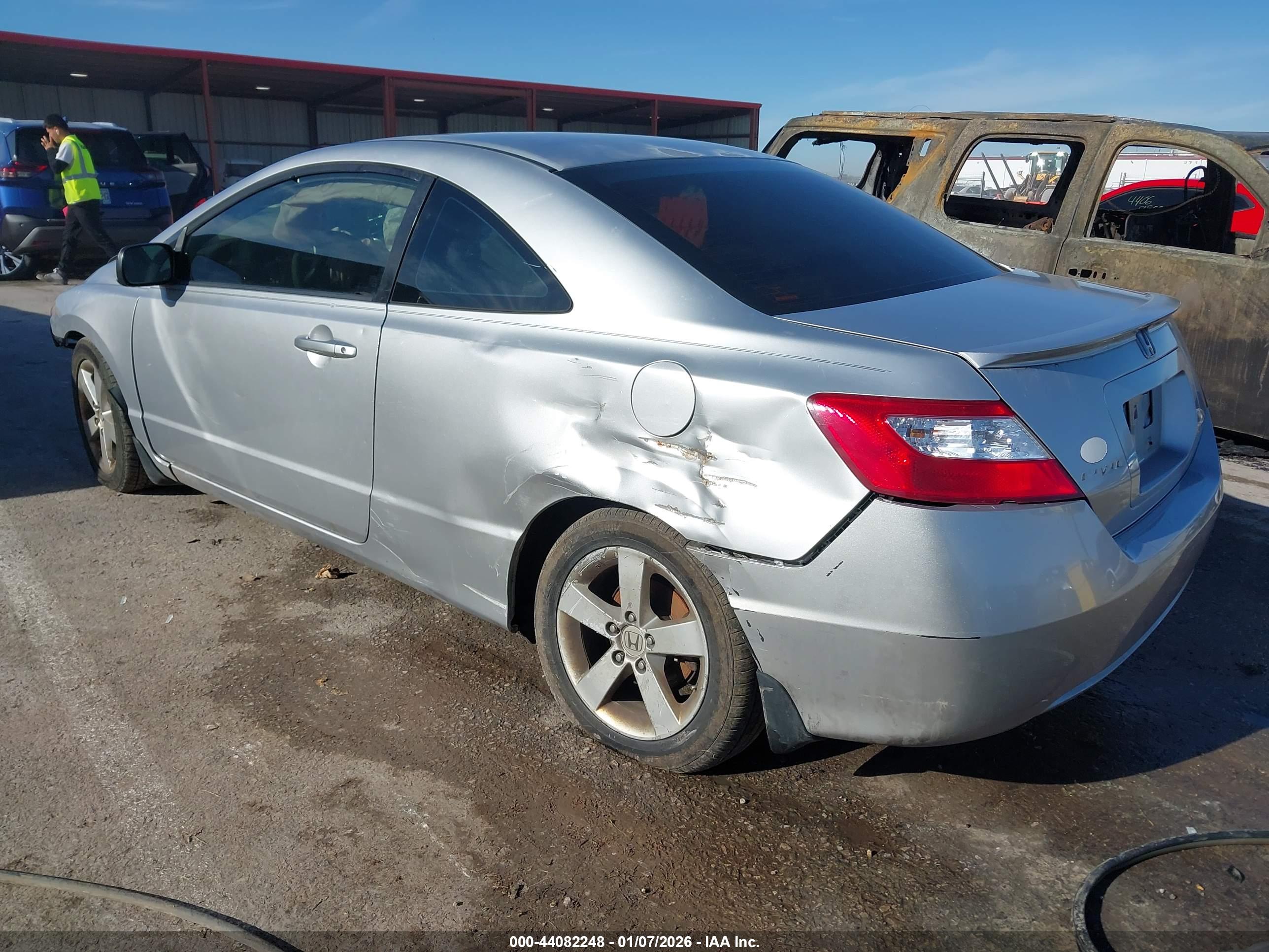 HONDA CIVIC image 3