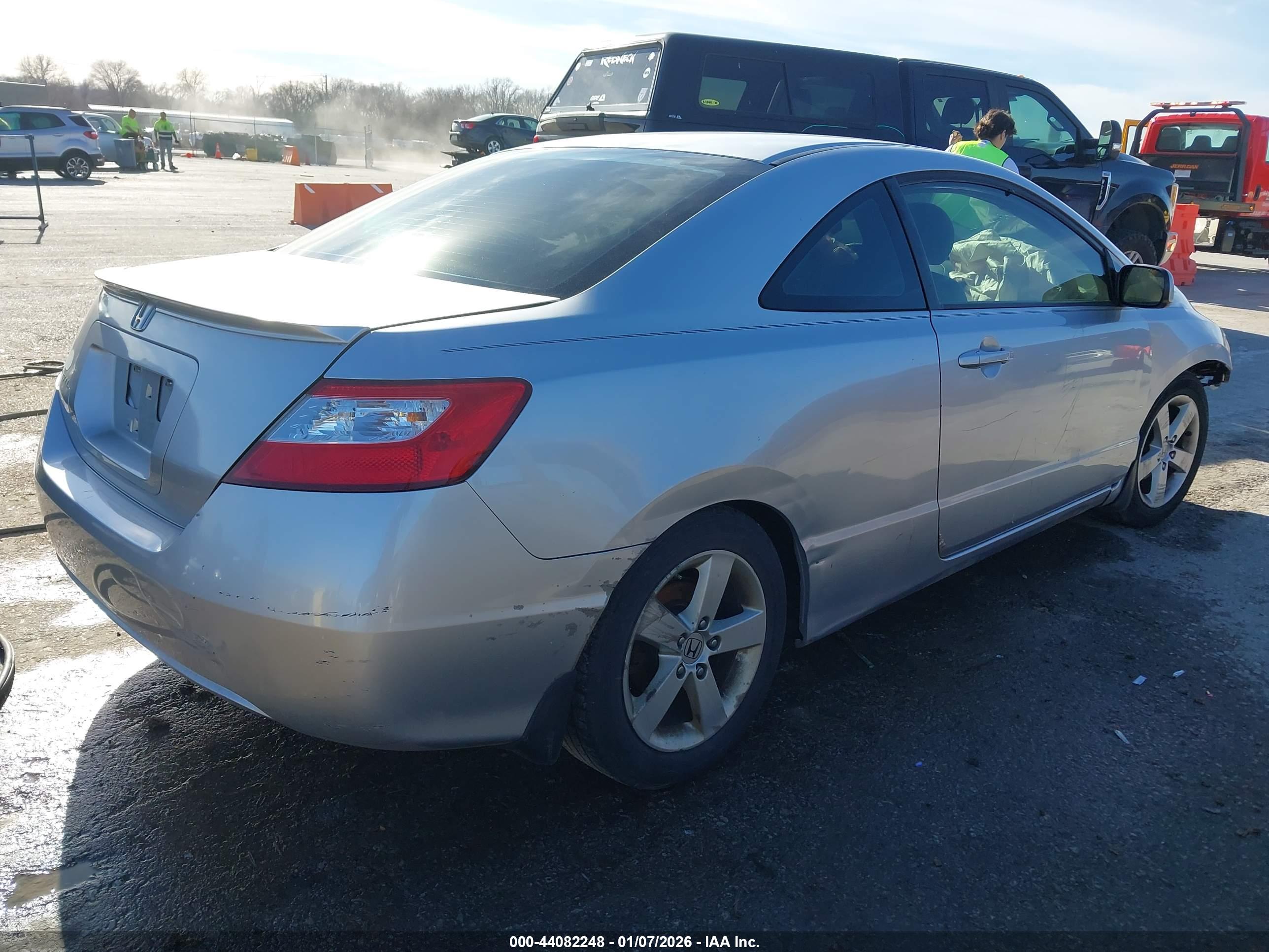 HONDA CIVIC image 4