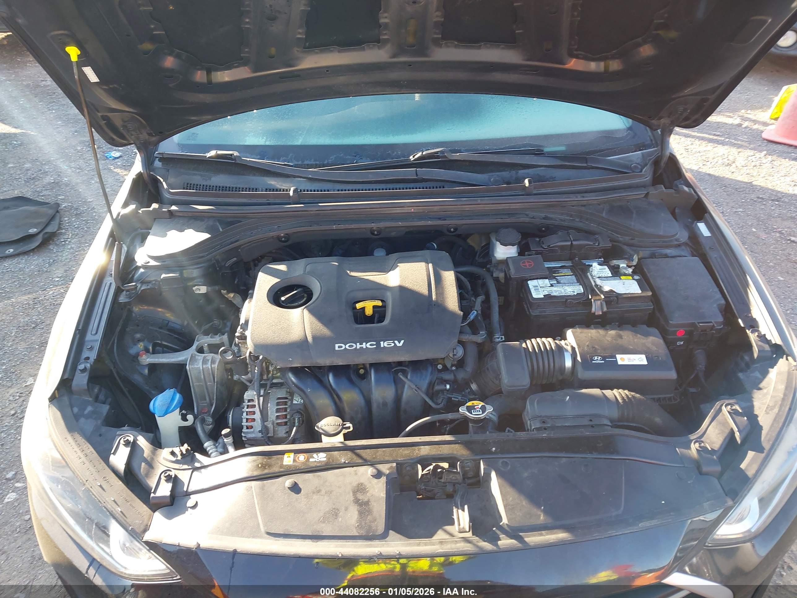HYUNDAI ELANTRA image 10