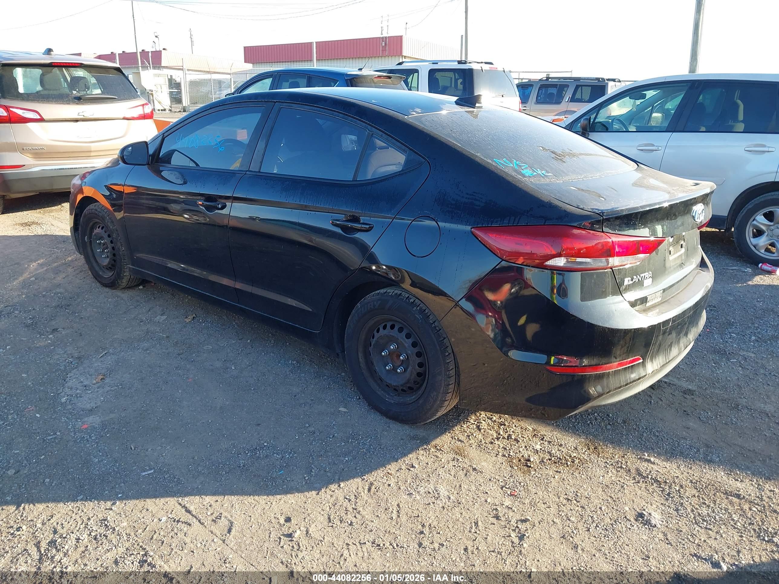 HYUNDAI ELANTRA image 3