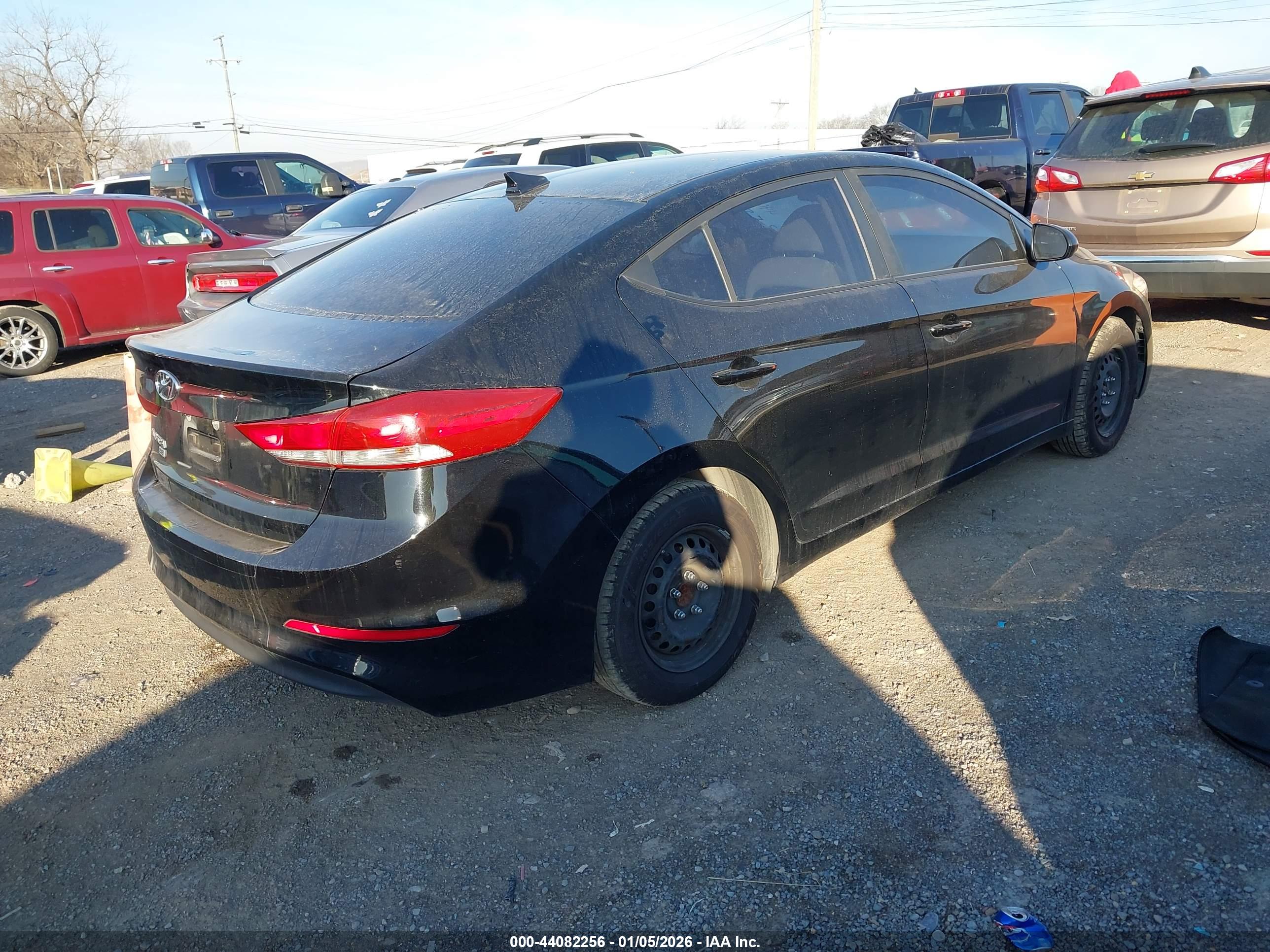 HYUNDAI ELANTRA image 4
