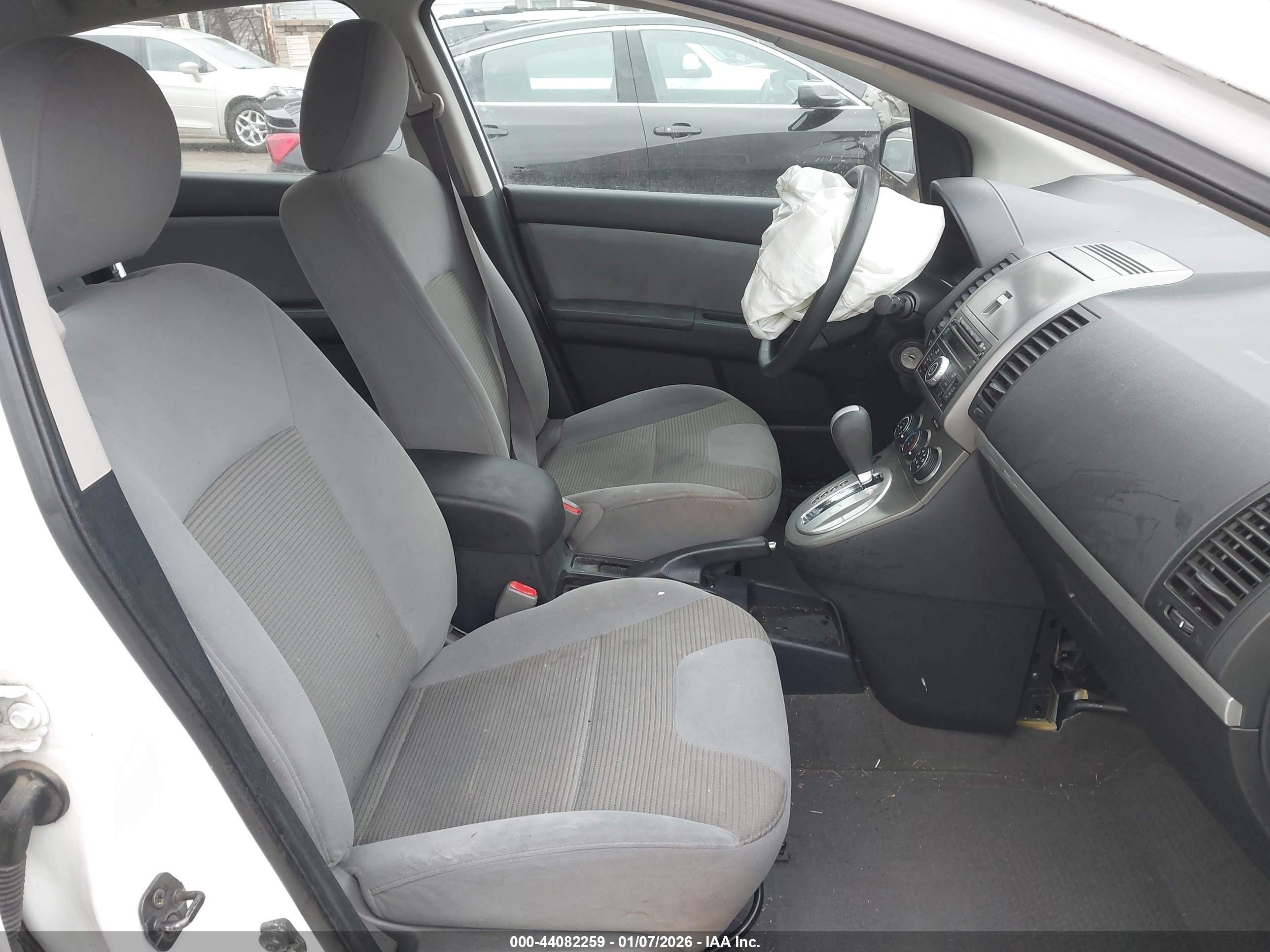 NISSAN SENTRA image 5